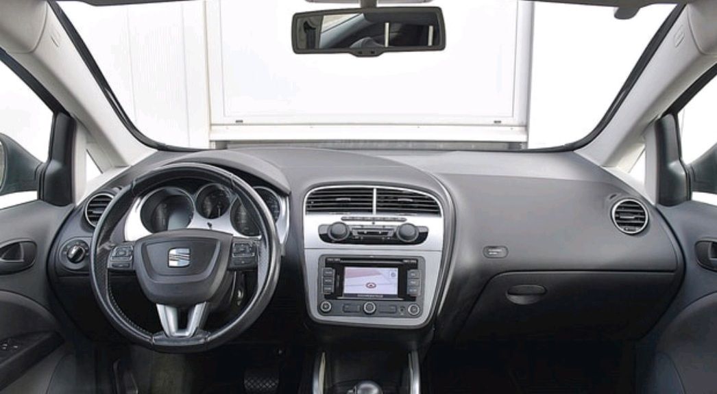 Seat Altea - side view