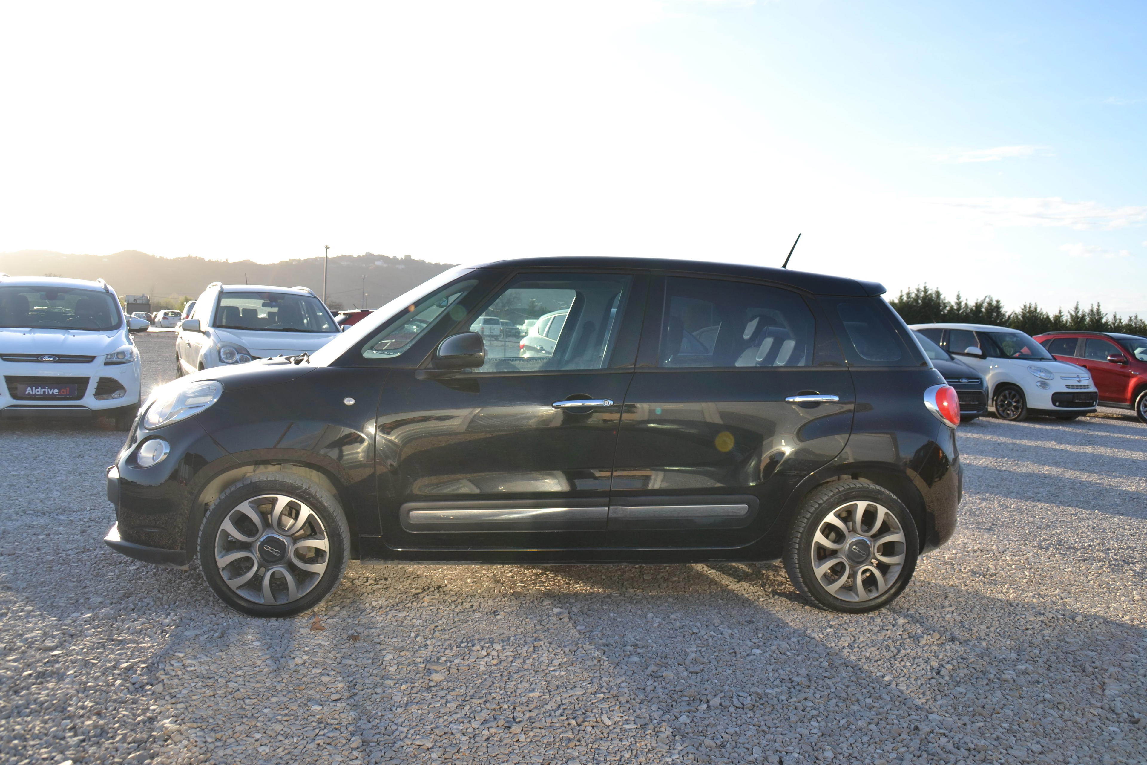 FIAT 500L - photo 3