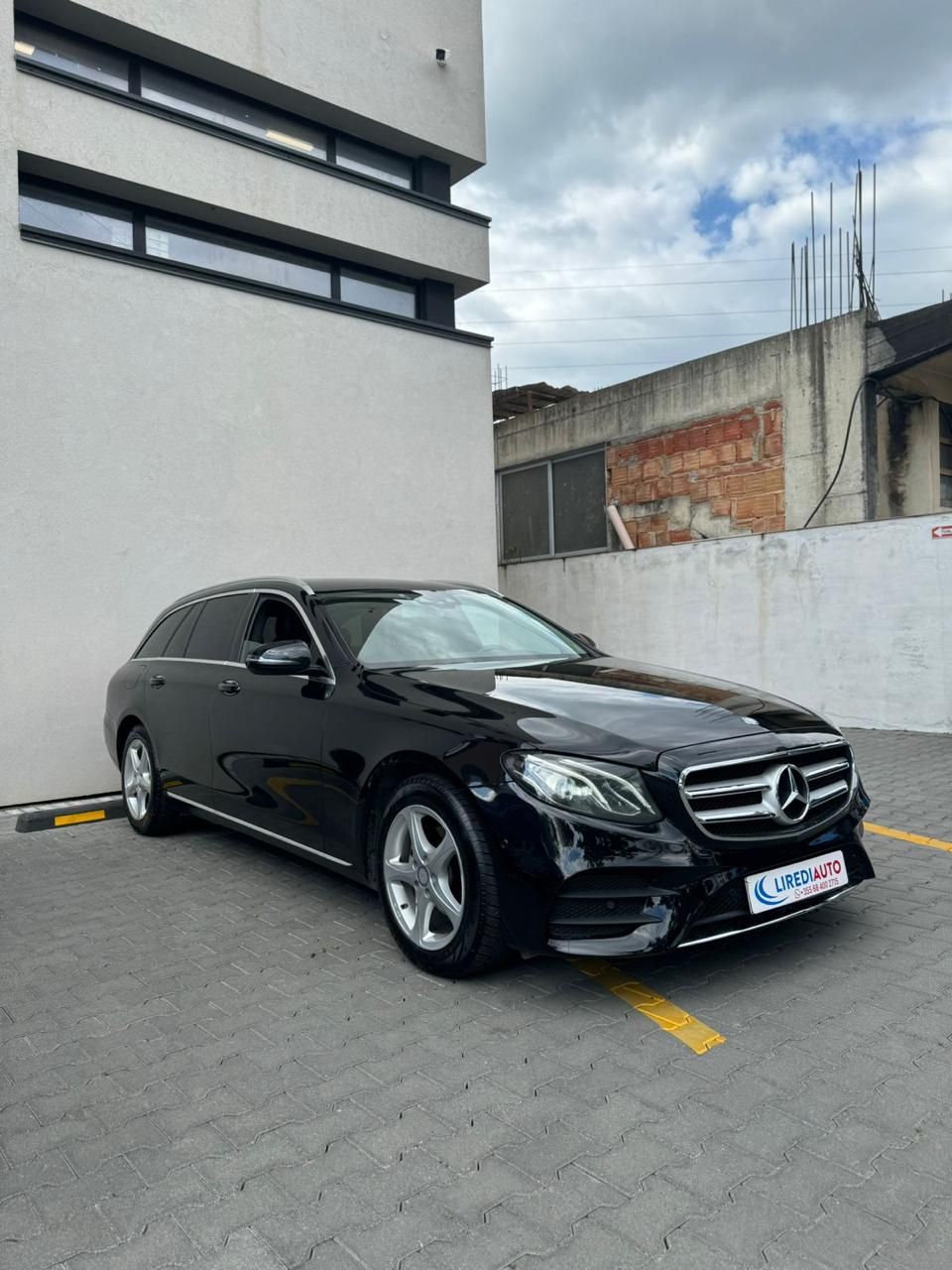 Mercedes-Benz E-Class - main photo