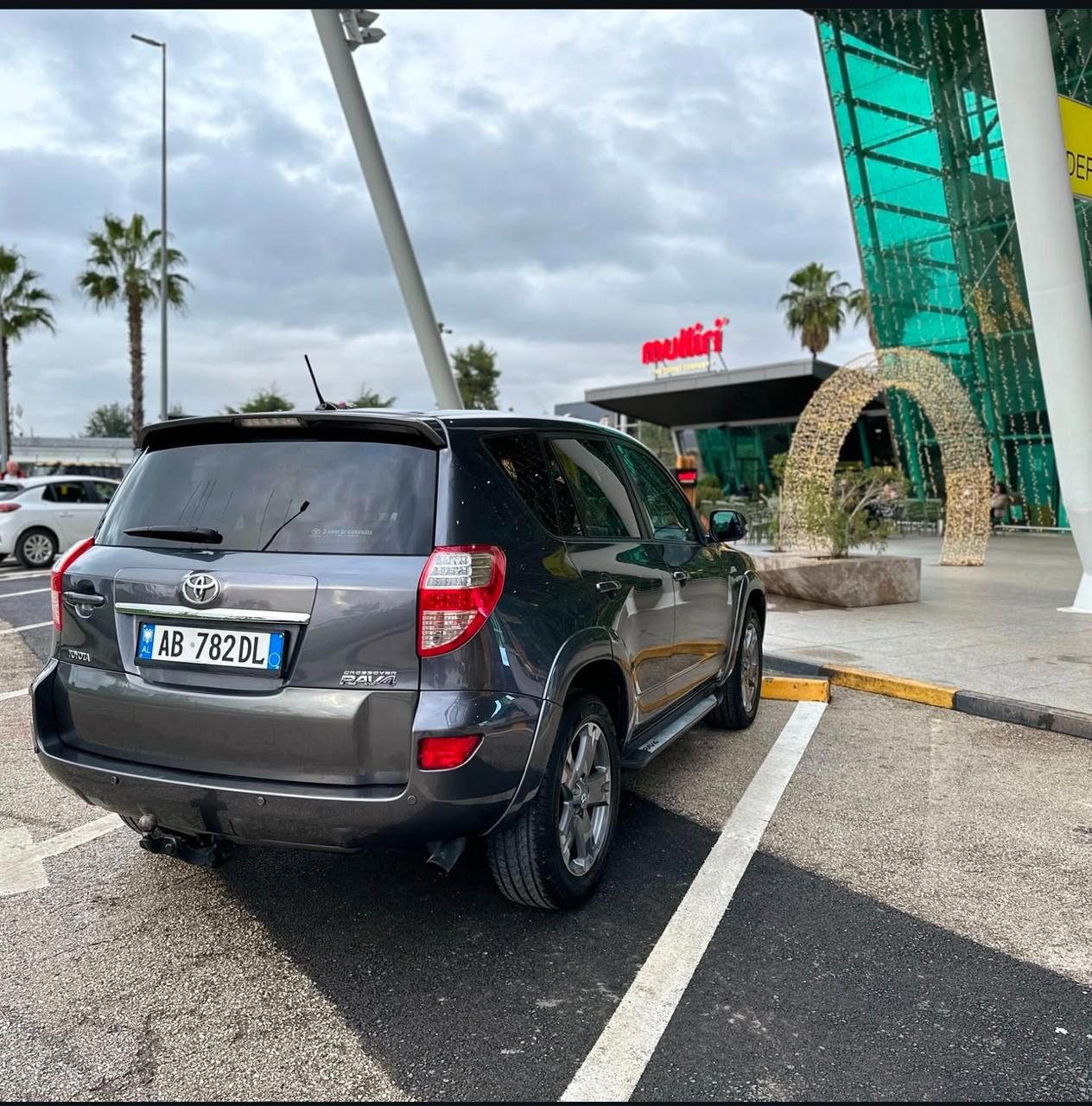 Toyota RAV4 - photo 3