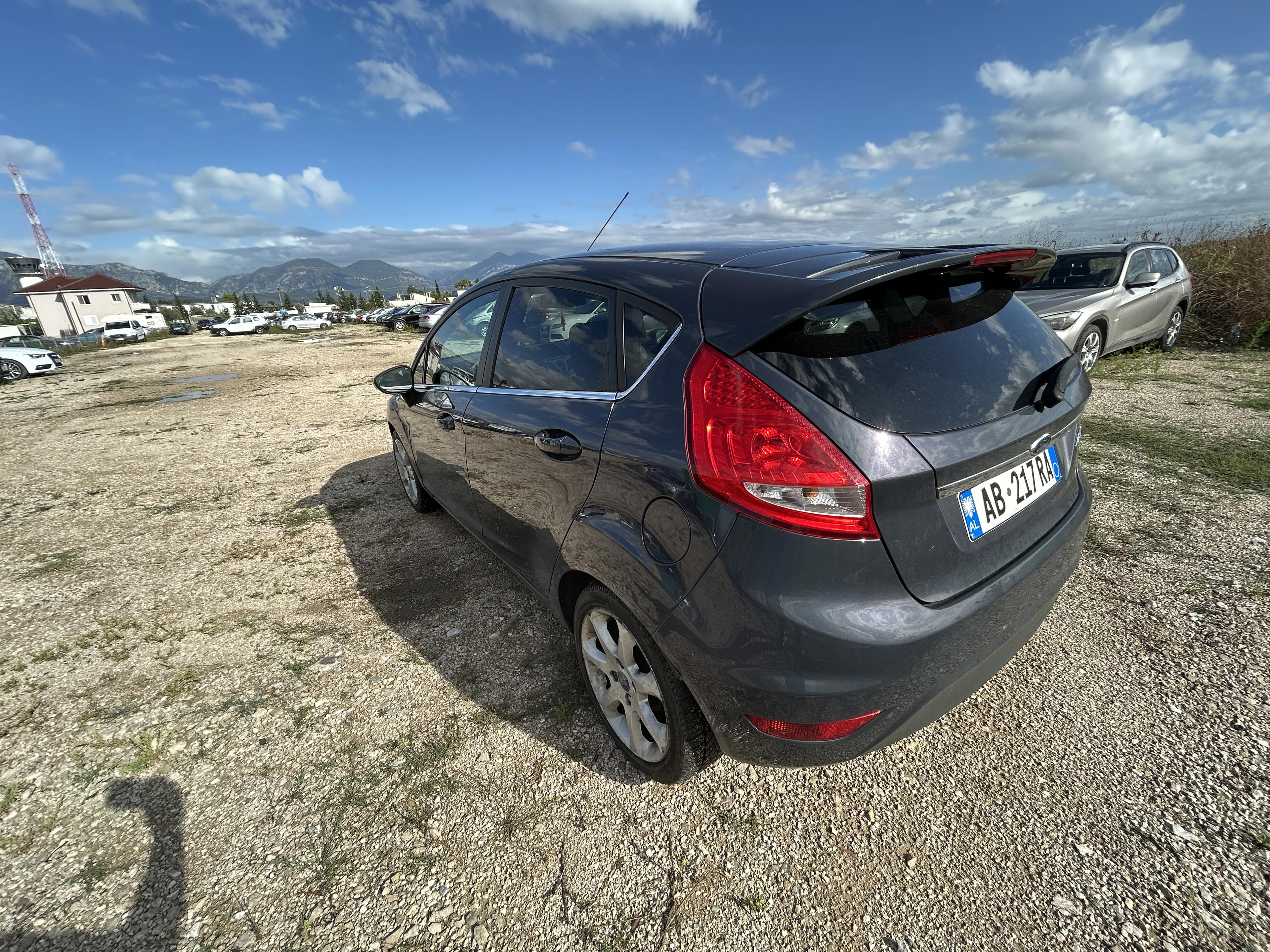 Ford Fiesta - photo 3