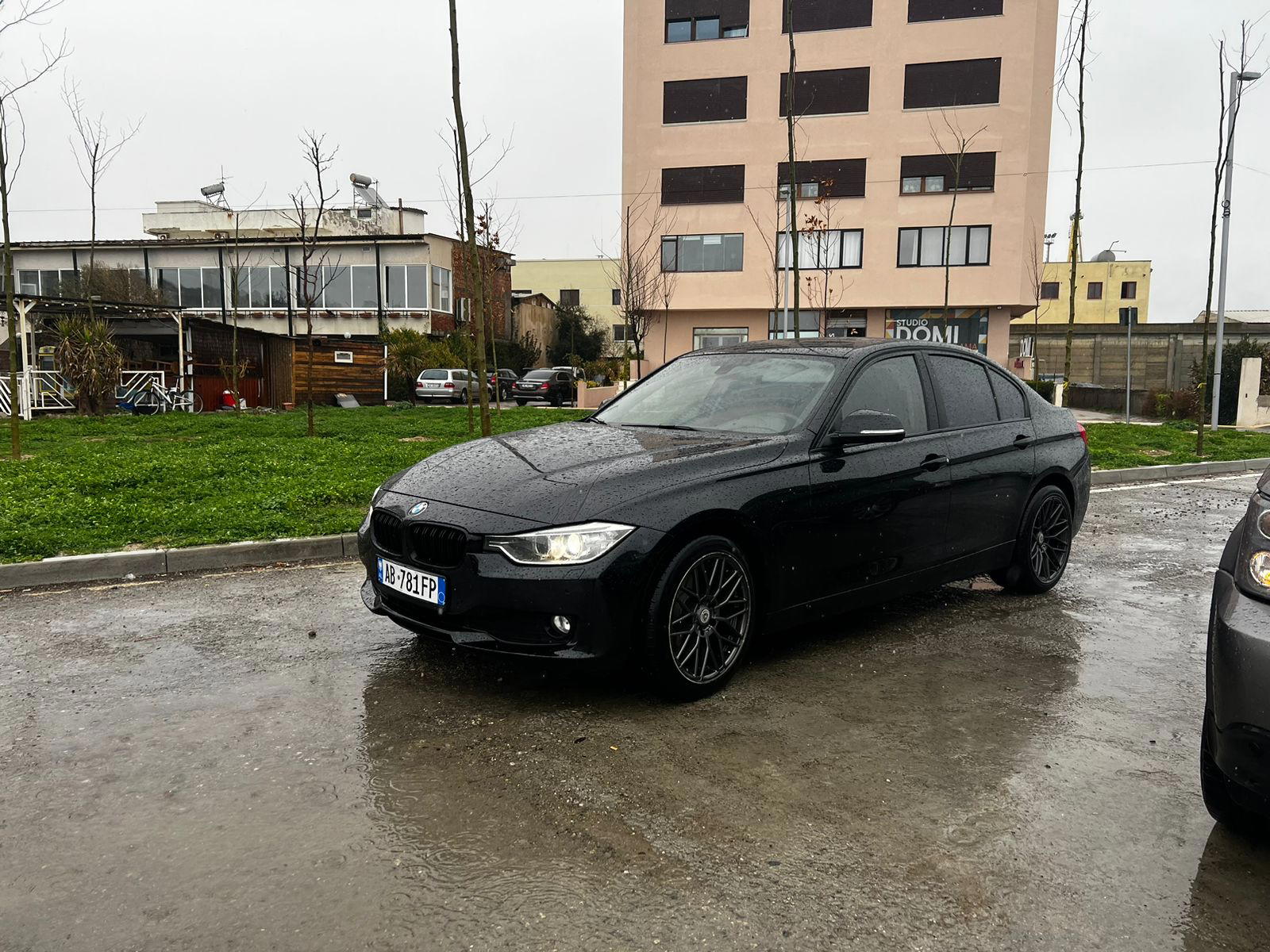 BMW 3 Series - main photo
