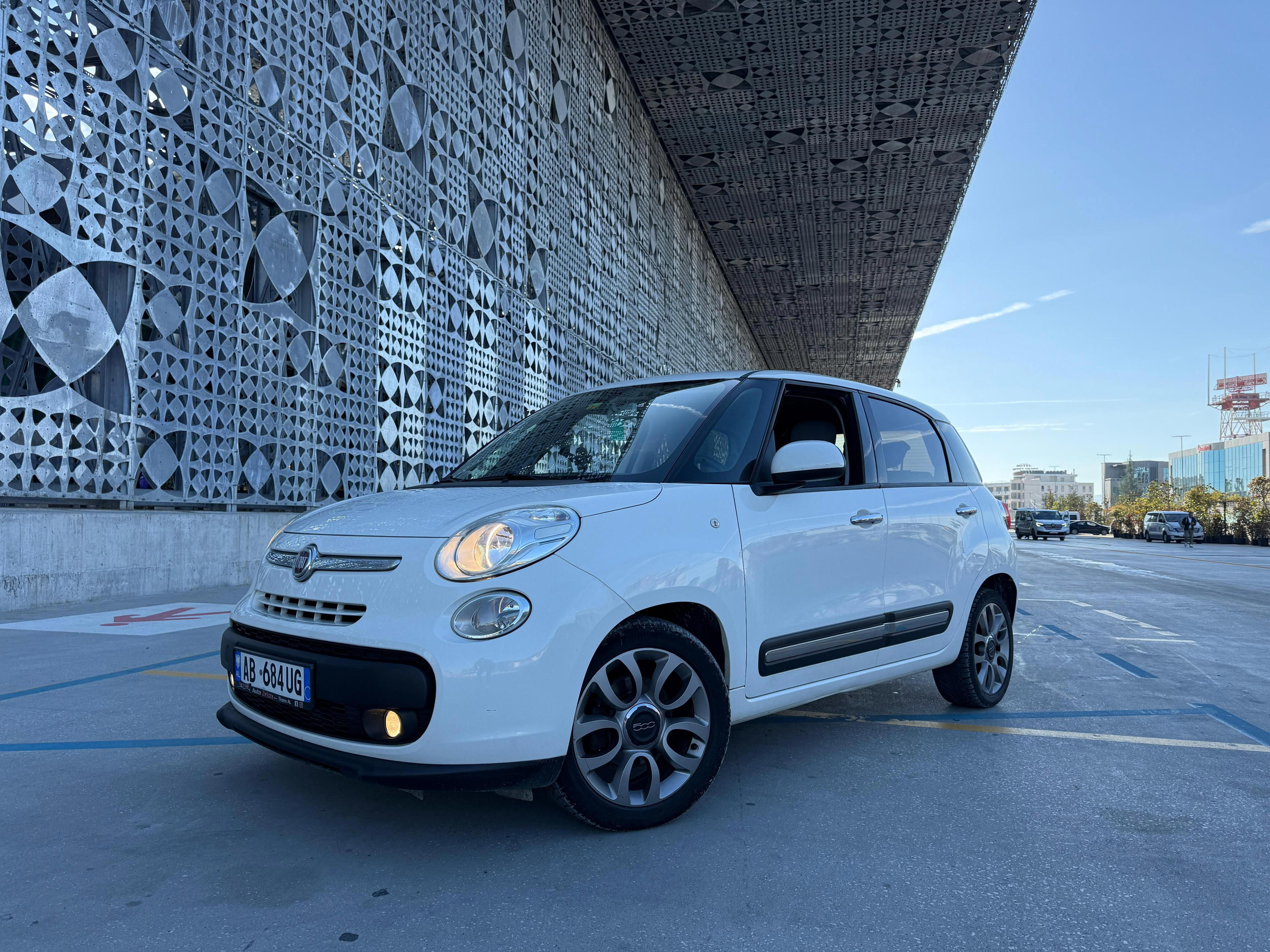 FIAT 500L - photo 3