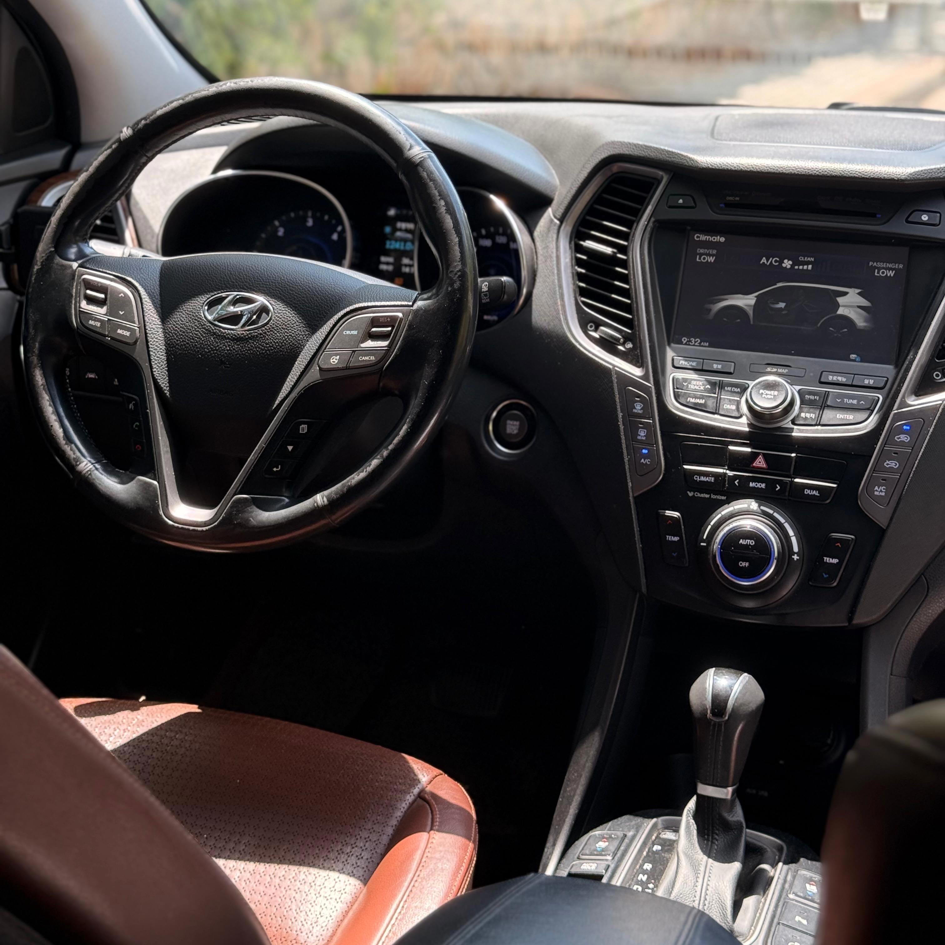 Hyundai Santa Fe - photo 4