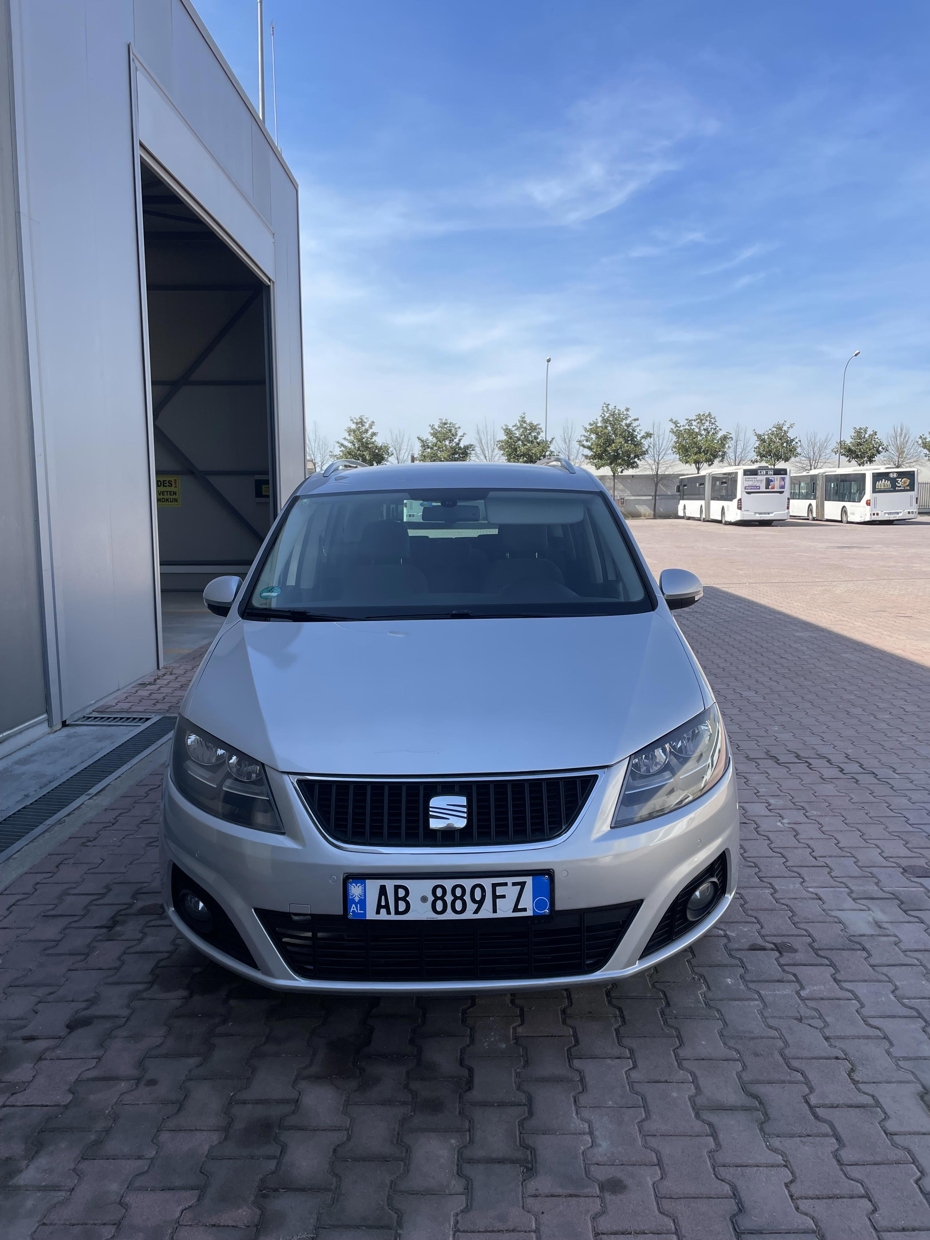 Seat Alhambra - main photo