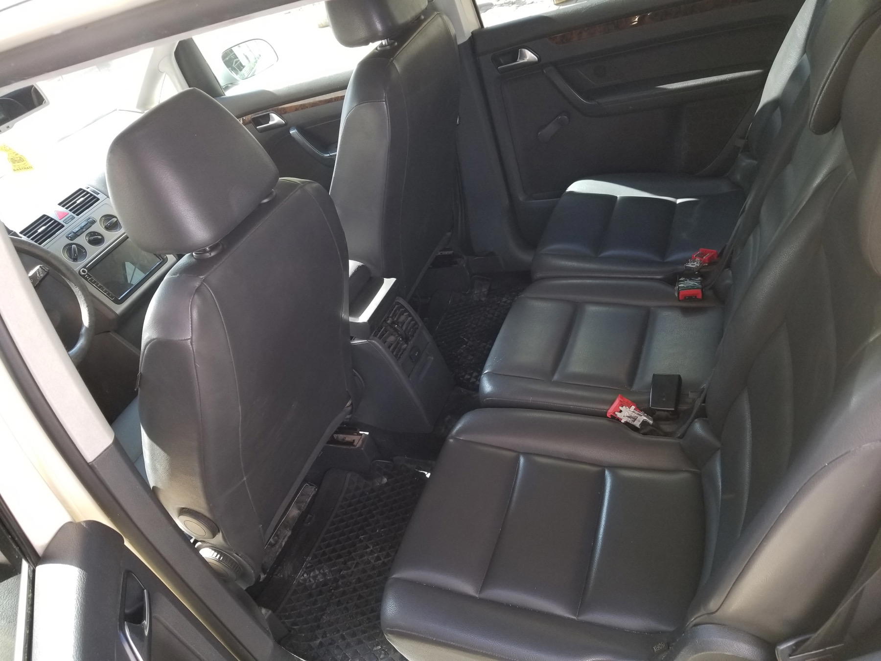 Volkswagen Touran - photo 4