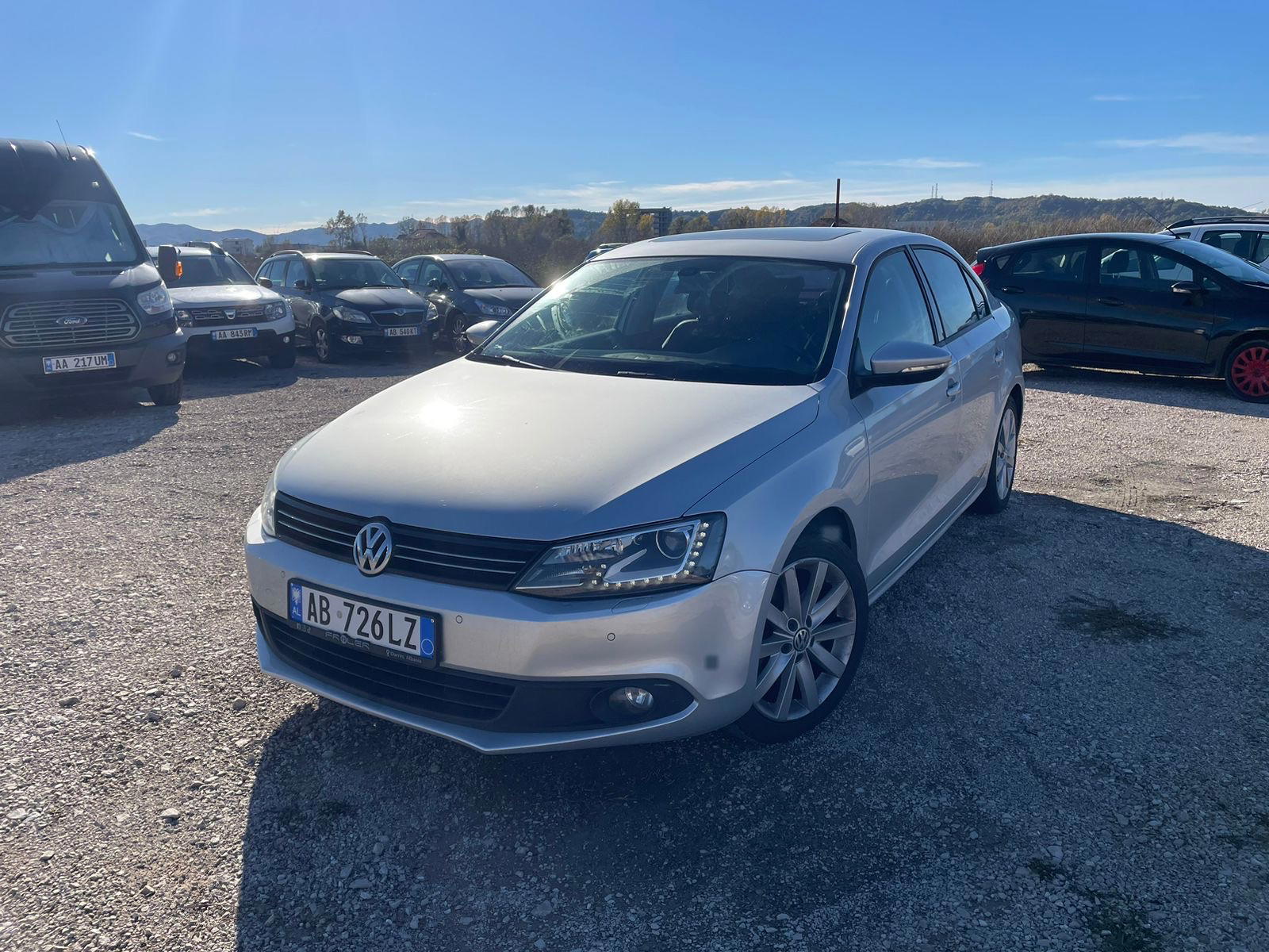 Volkswagen Jetta - main photo