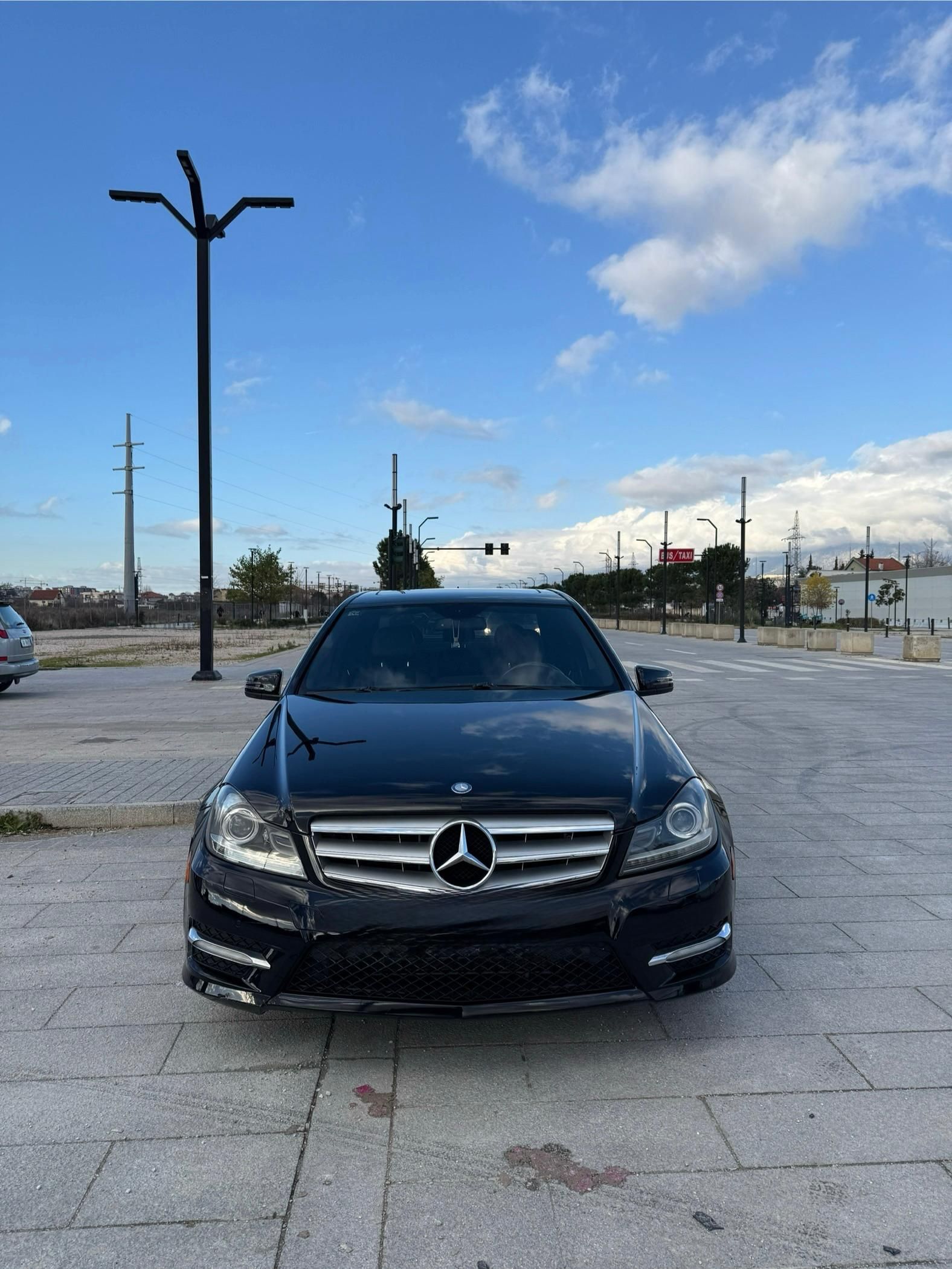 Mercedes-Benz C-Class - side view