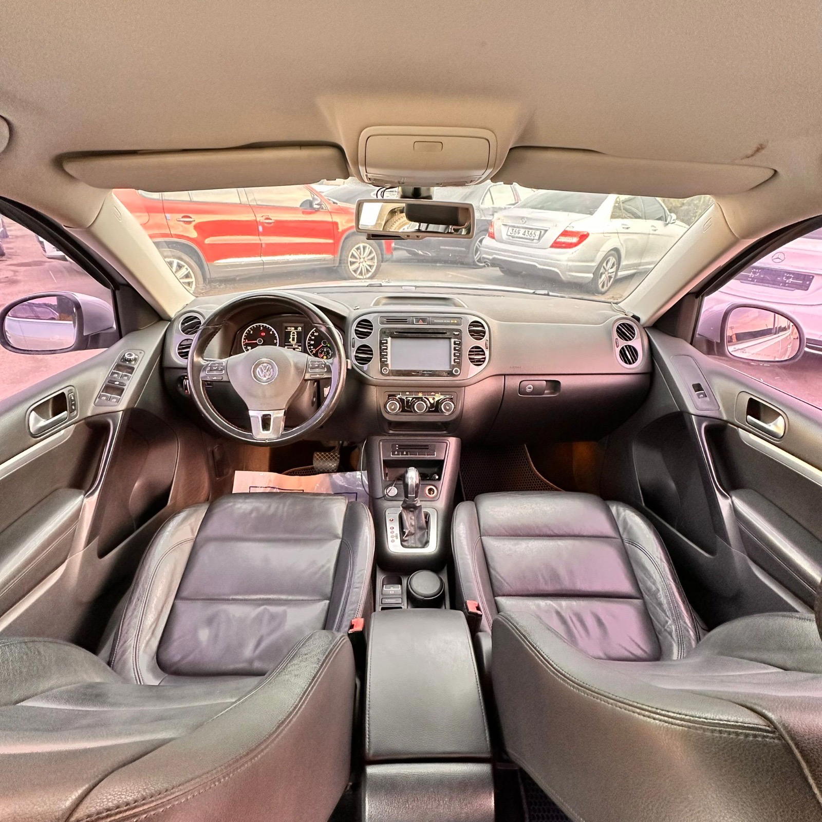 Volkswagen Tiguan - photo 4