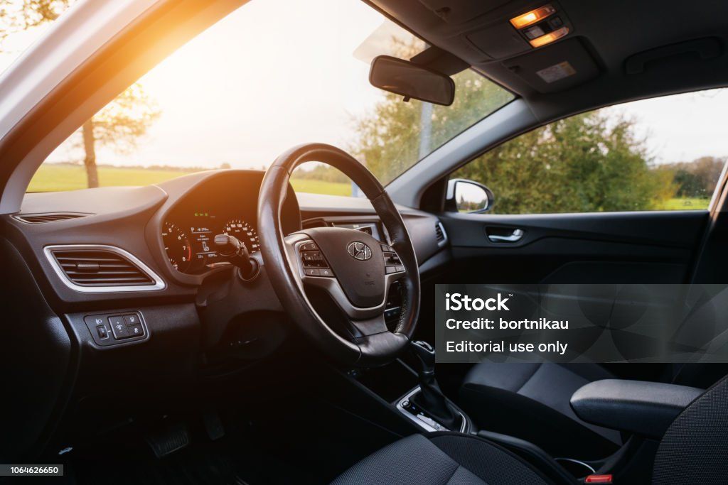 Hyundai Accent - photo 4