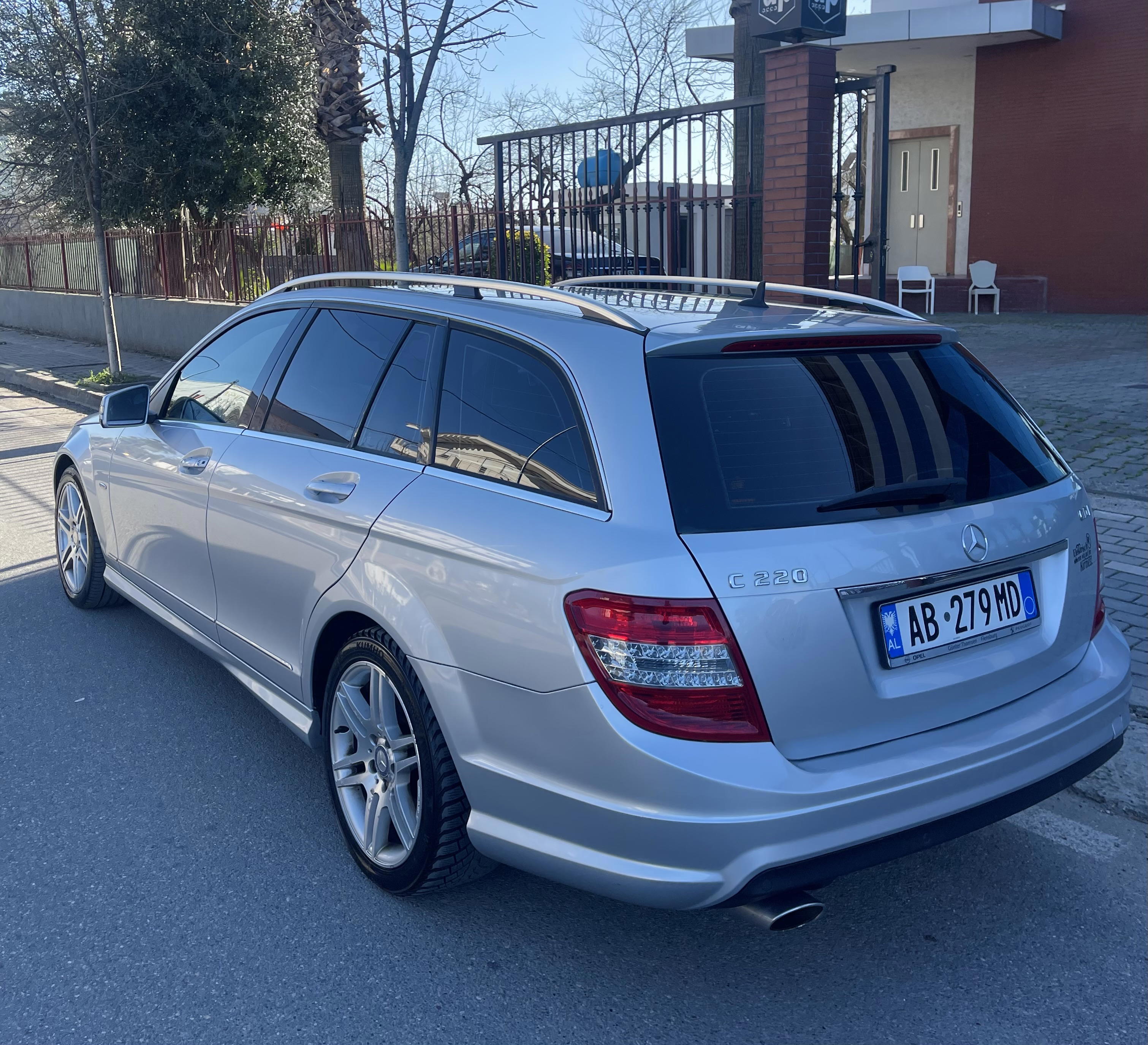 Mercedes-Benz C-Class - main photo