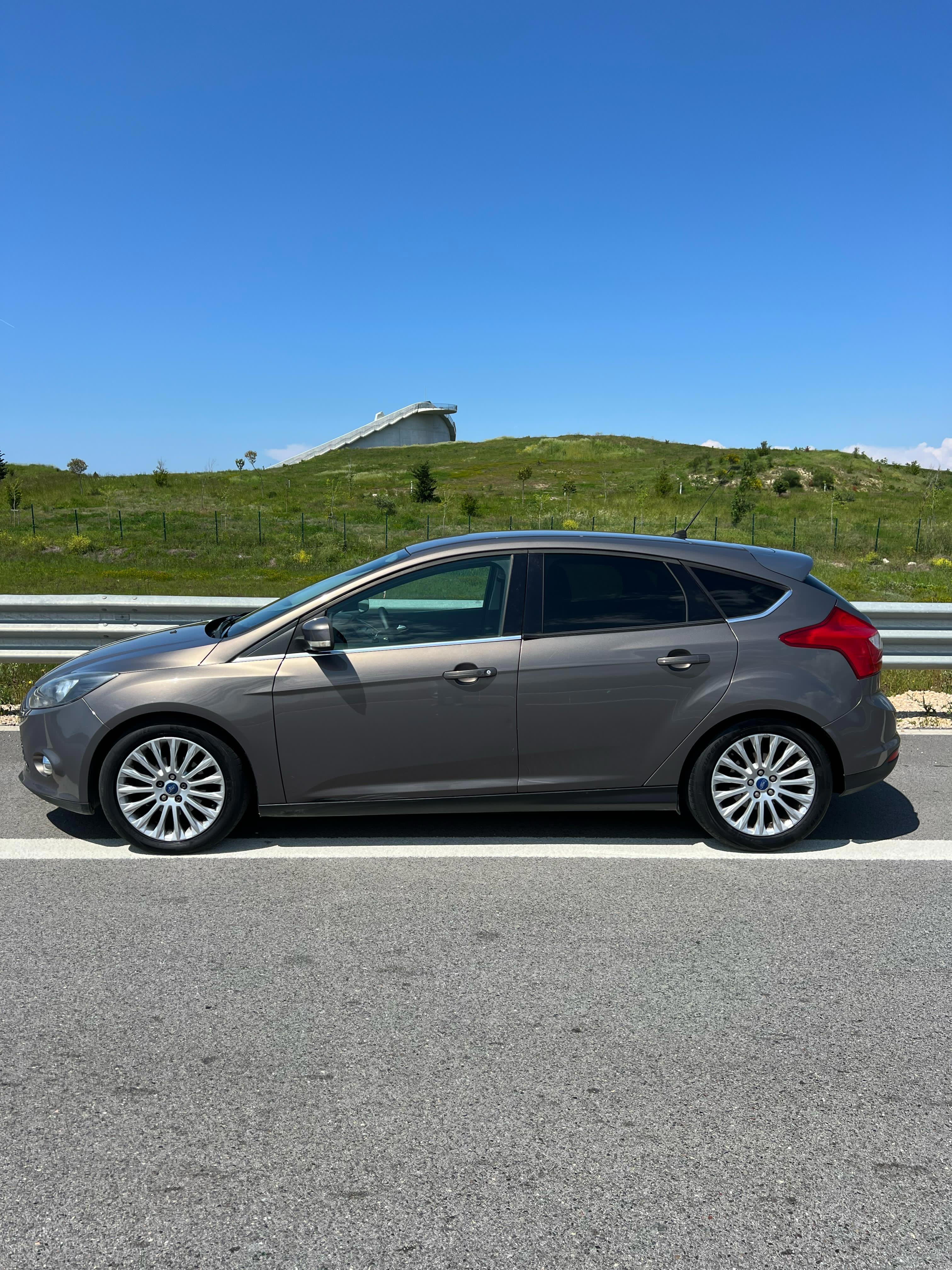 Ford Focus - photo 3