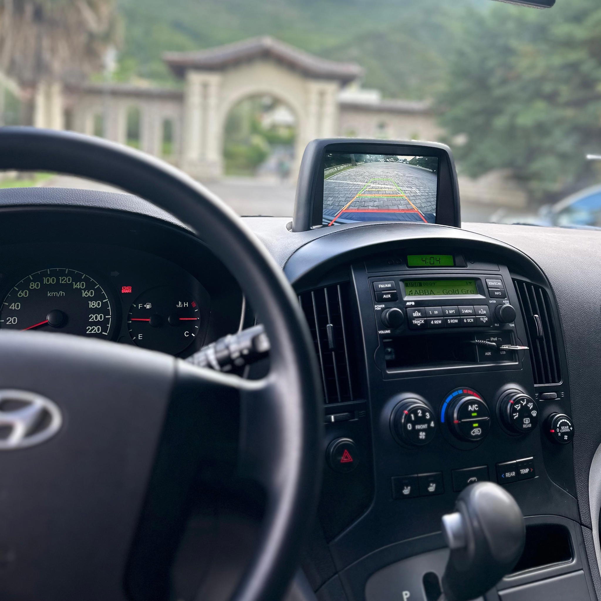 Hyundai Starex - photo 3