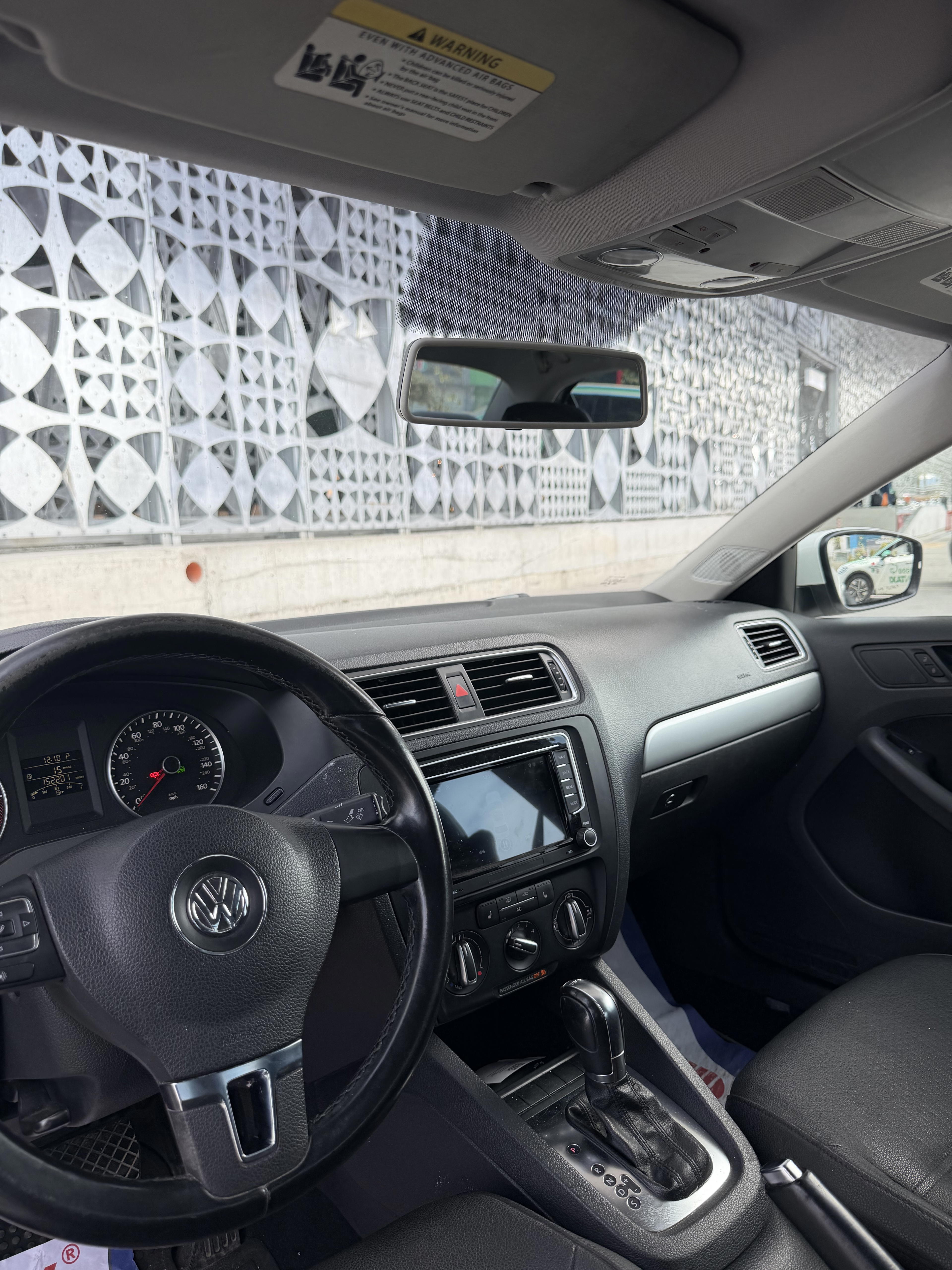 Volkswagen Jetta - photo 4