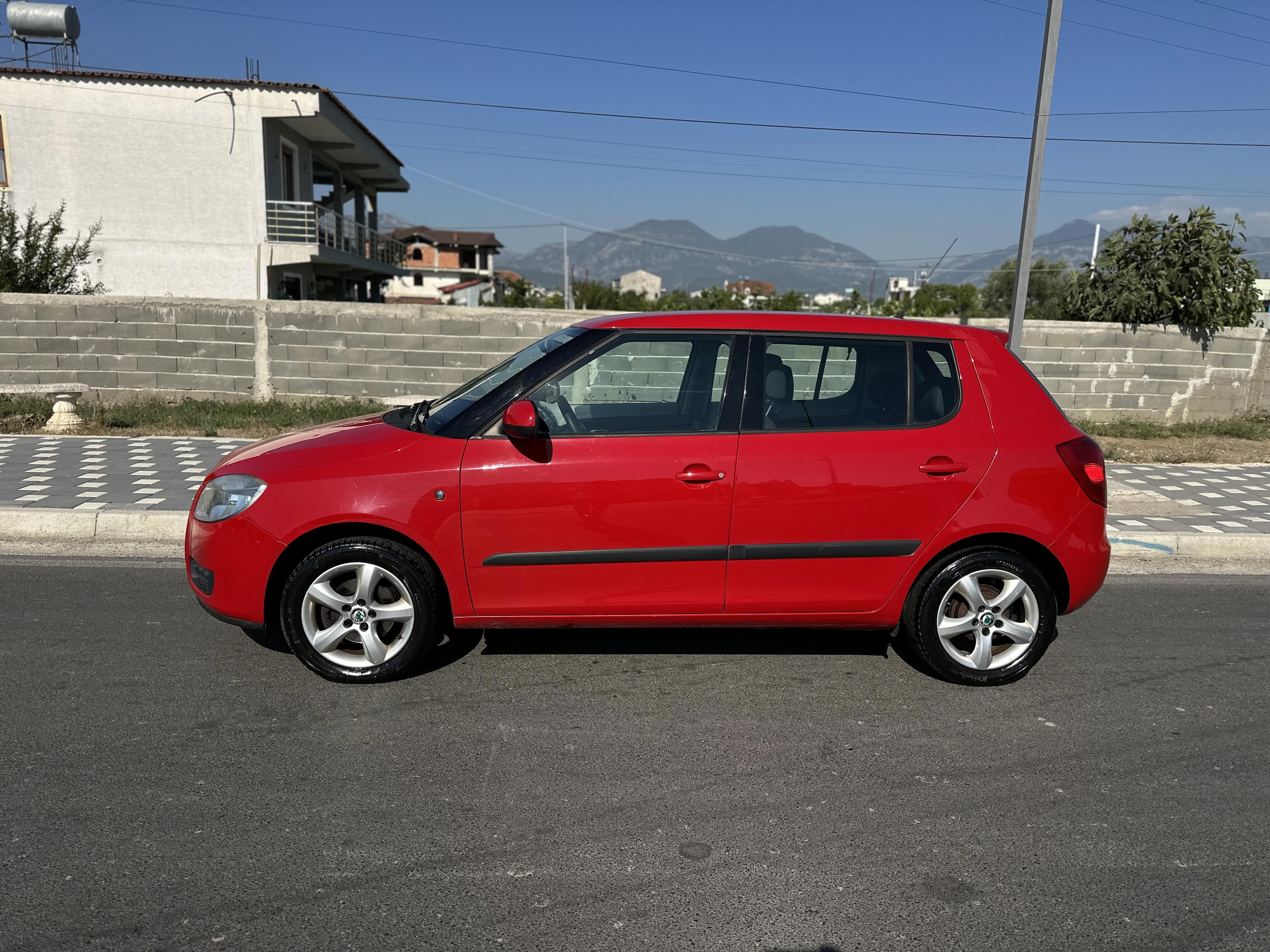 Skoda Fabia - photo 3