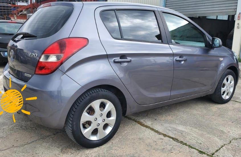 Hyundai Accent - photo 4
