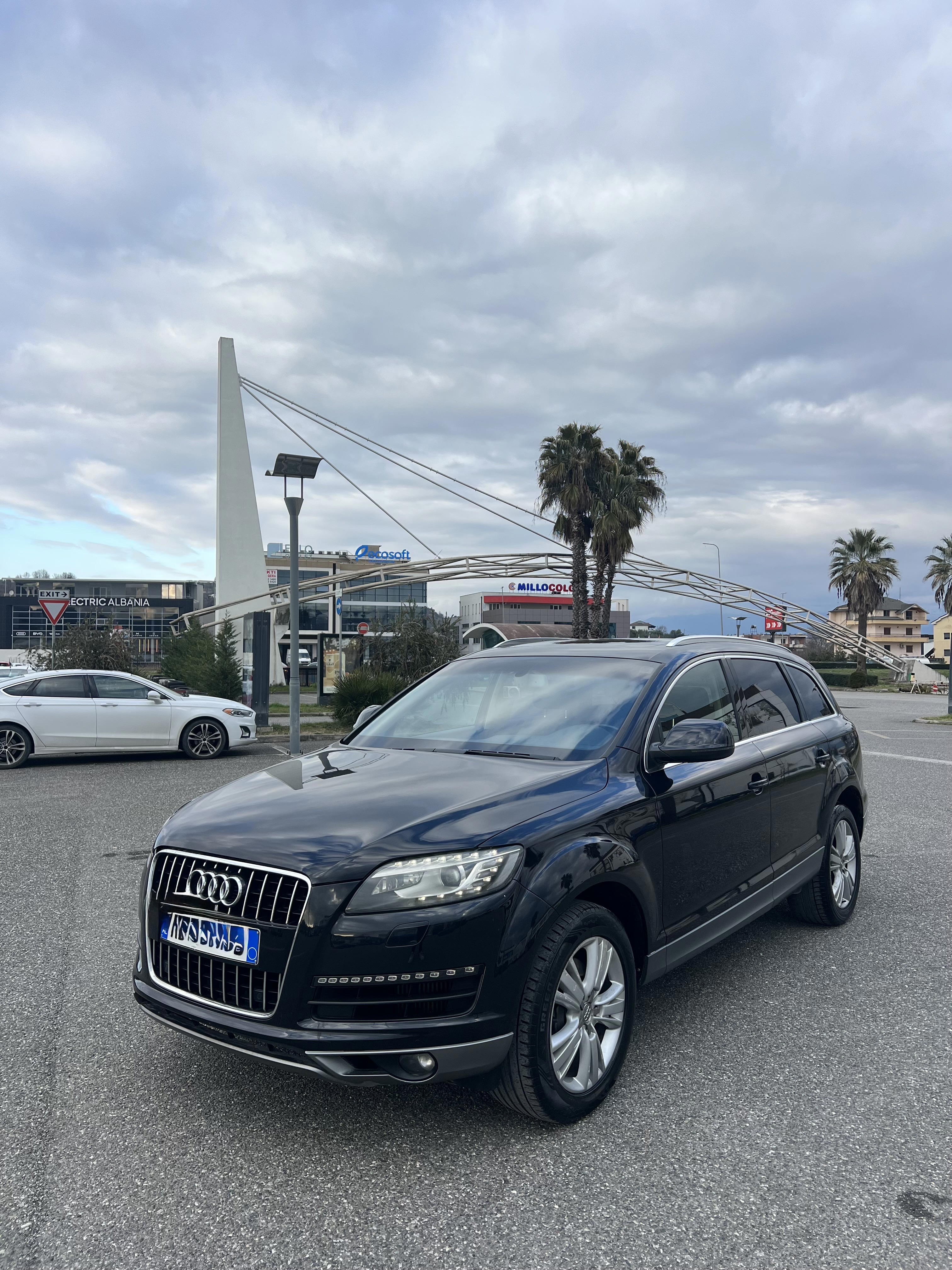 Audi Q7 RentX Albania