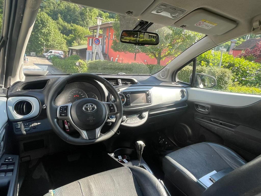 Toyota Yaris - photo 4