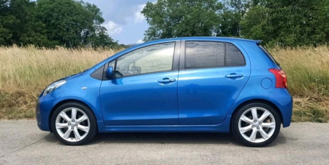 Toyota Yaris - photo 4
