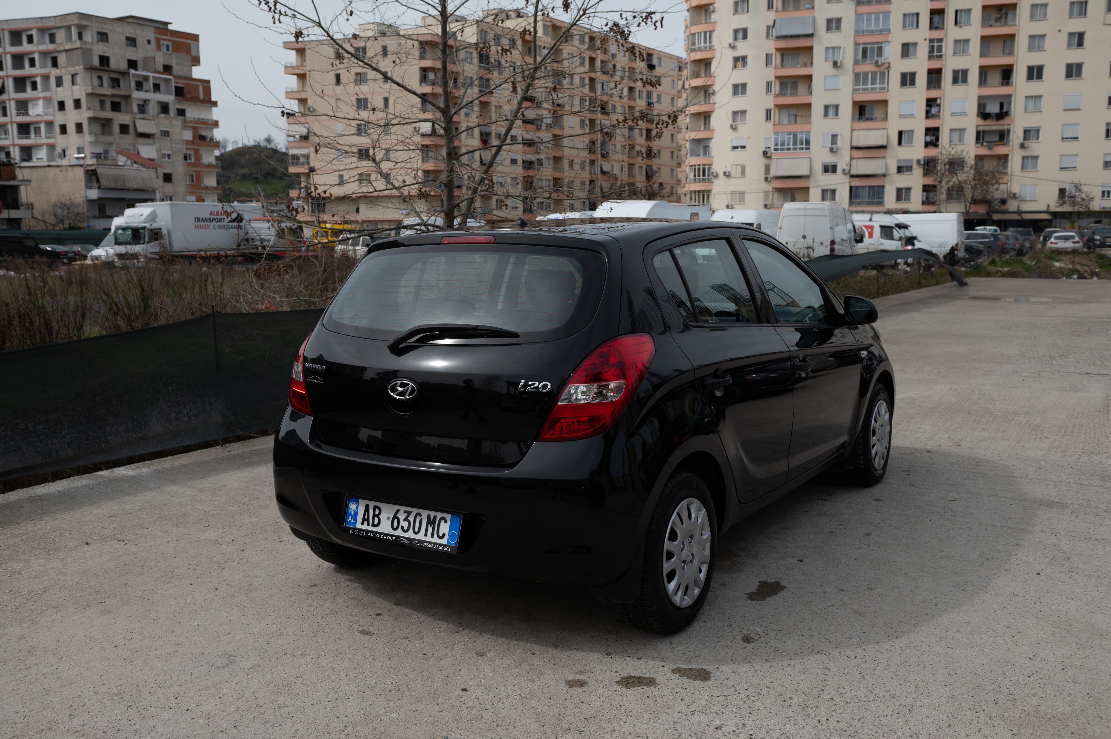 Hyundai I30 - side view
