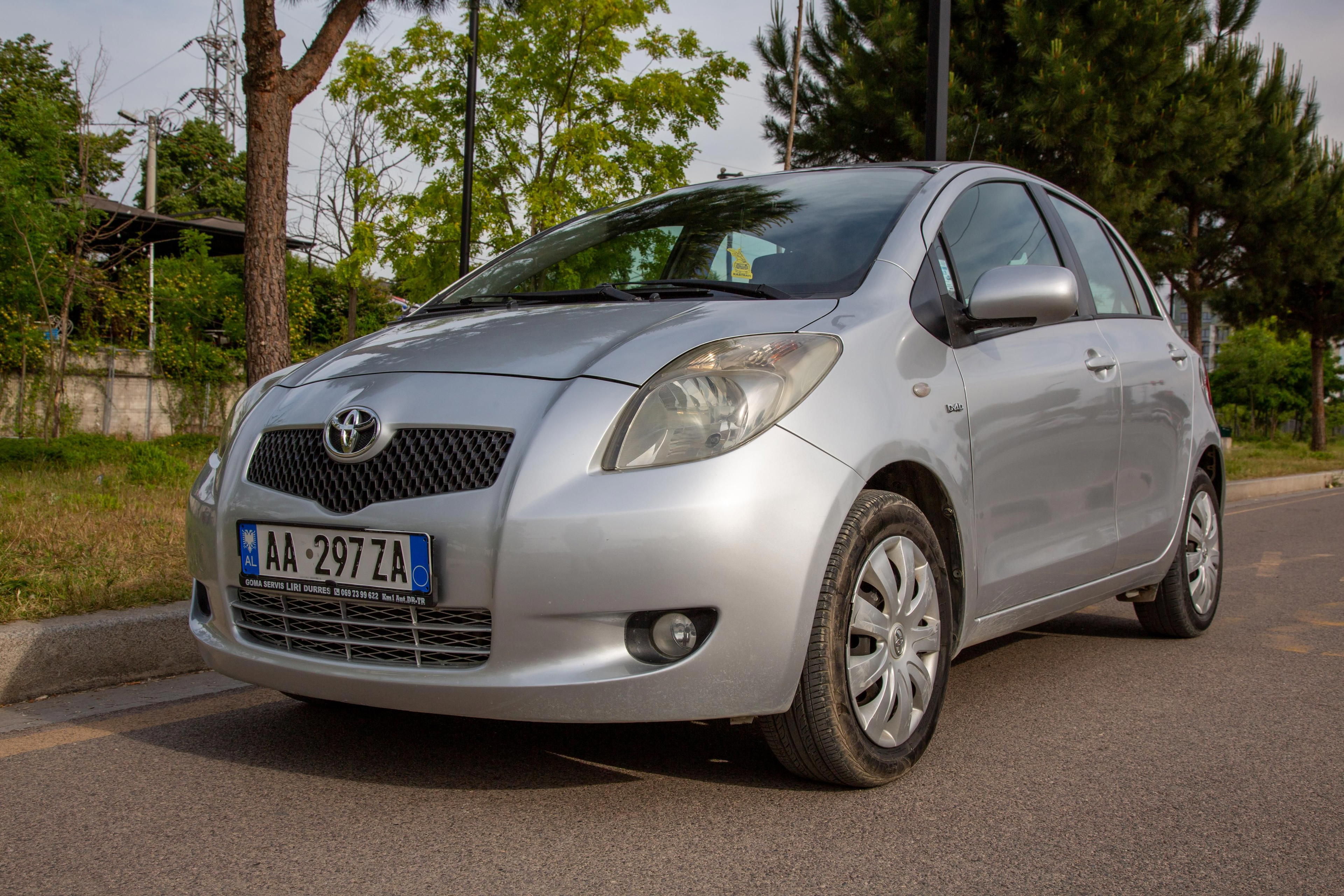 Toyota Yaris - main photo