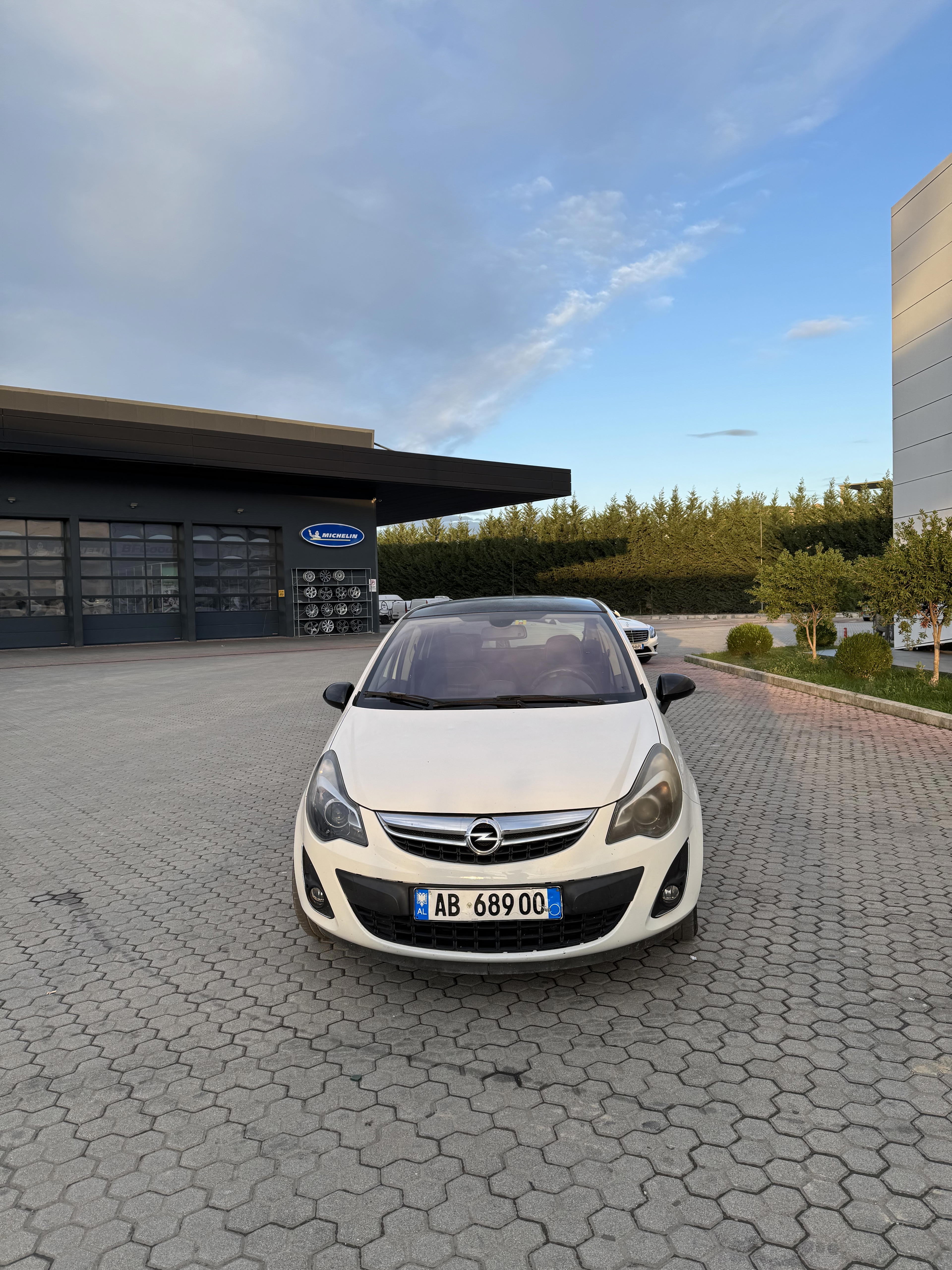 Opel Corsa RentX Albania