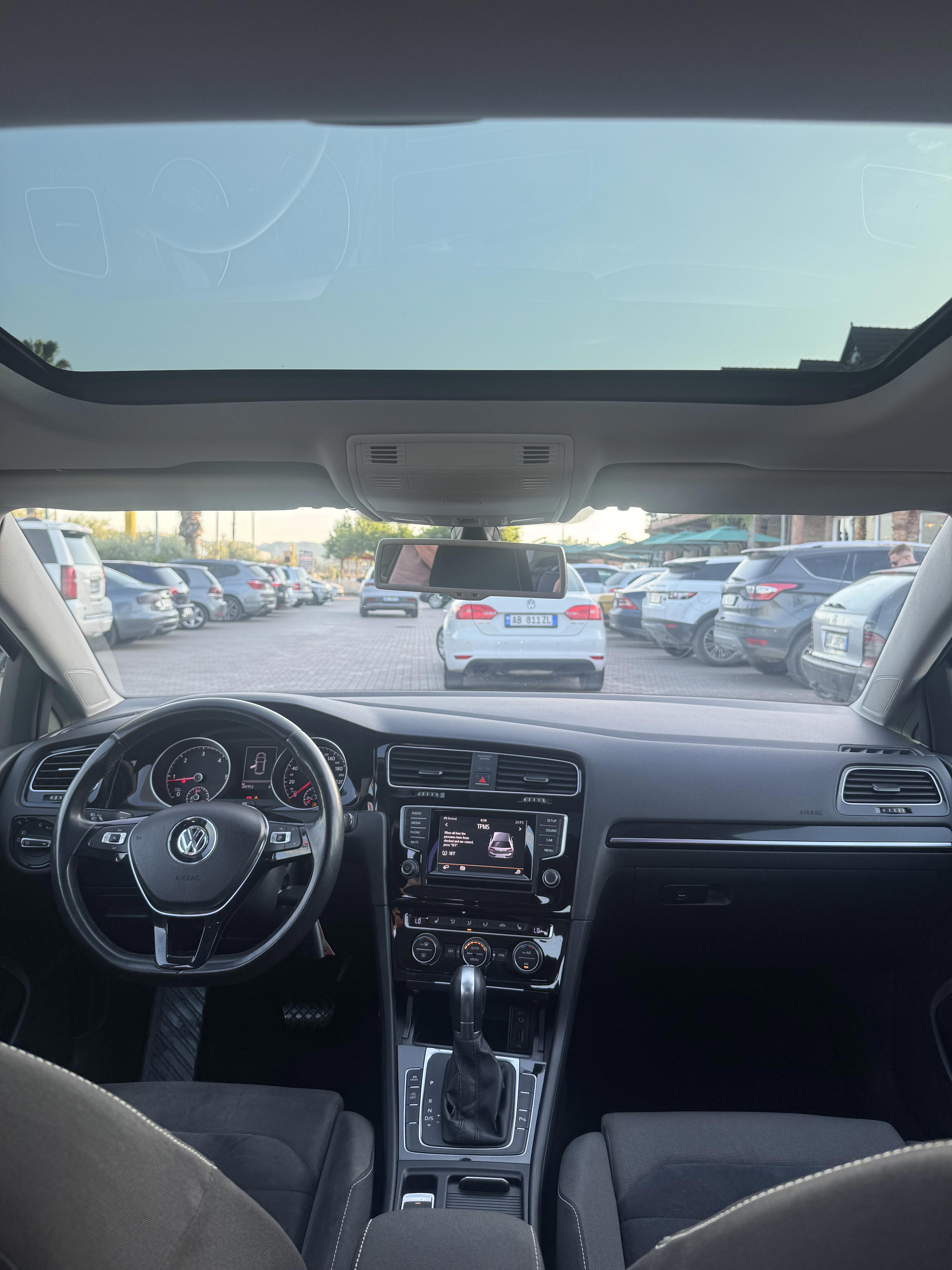 Volkswagen Golf - photo 4