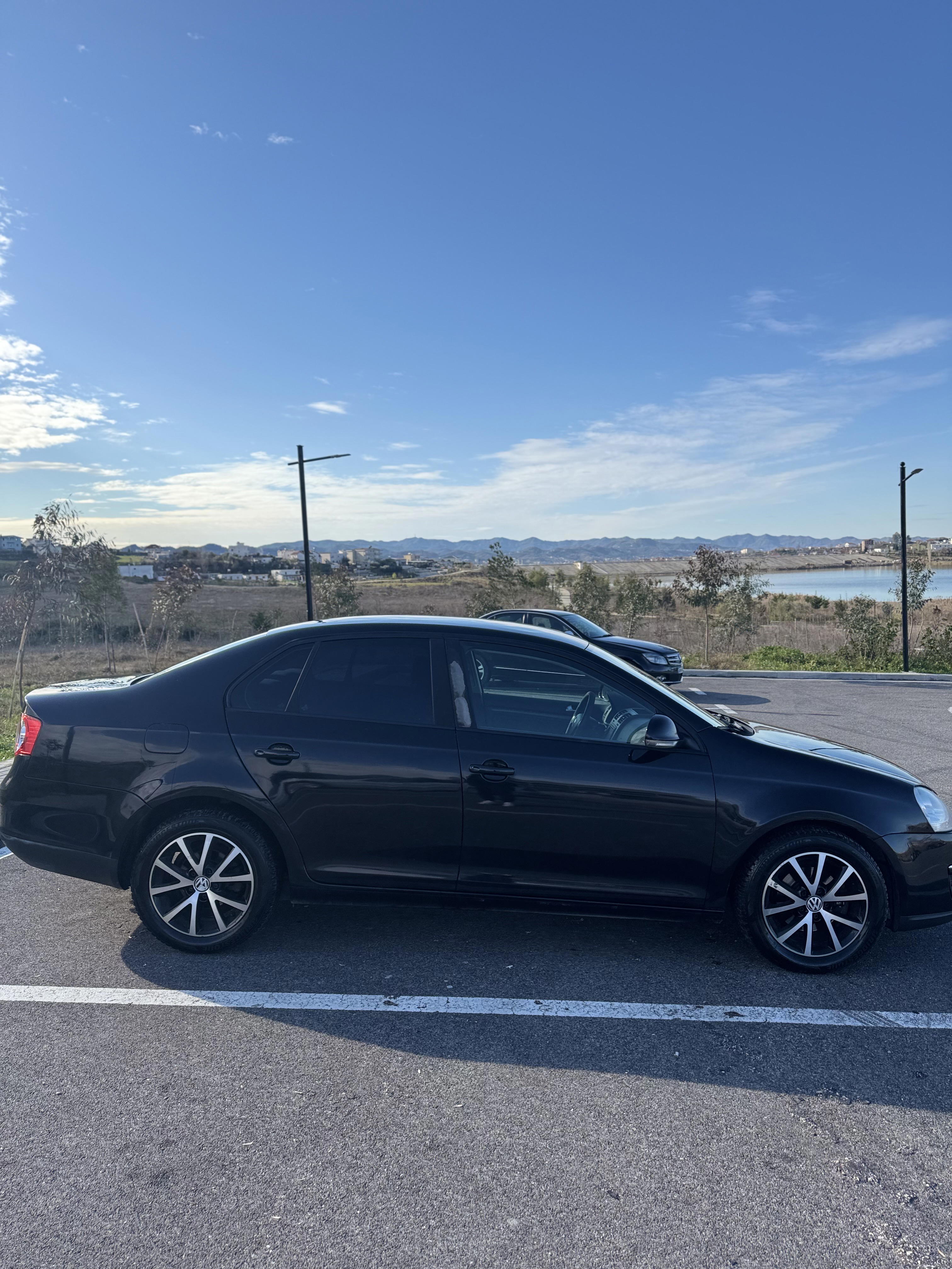 Volkswagen Jetta - photo 4