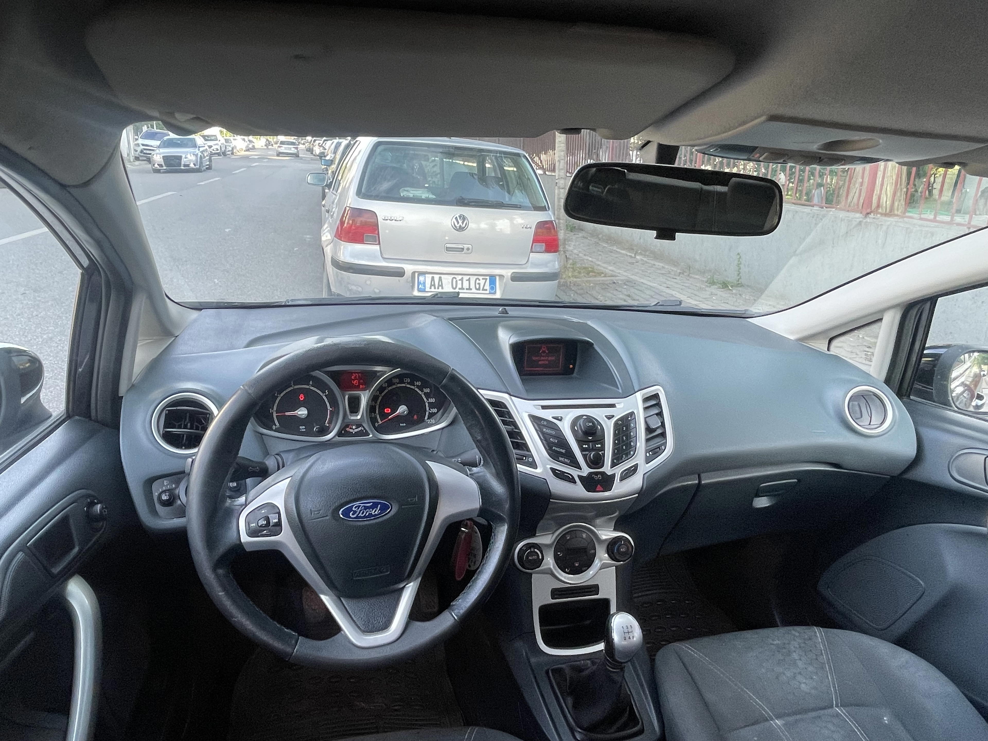 Ford Fiesta - photo 4