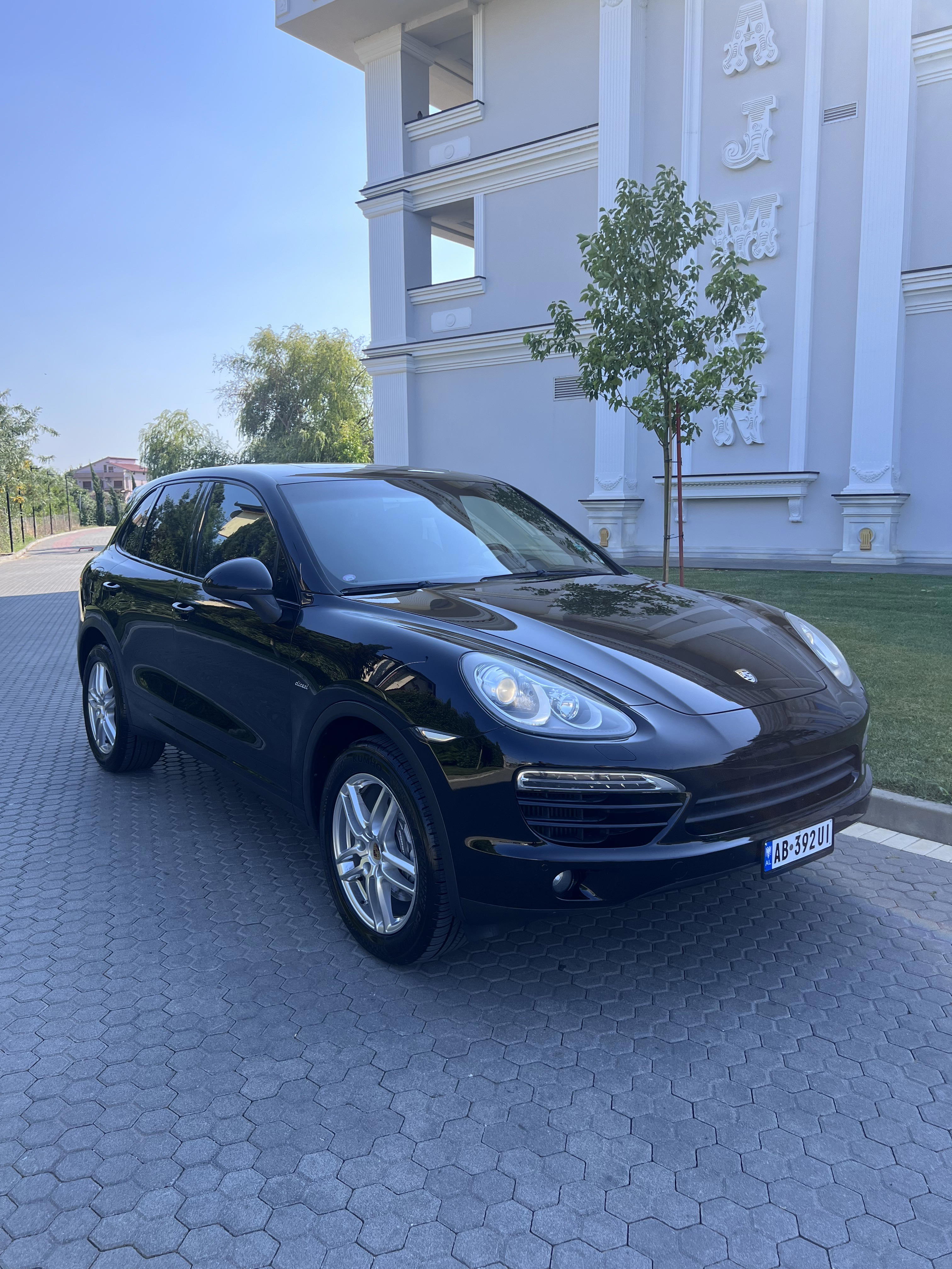 Porsche Cayenne - photo 3