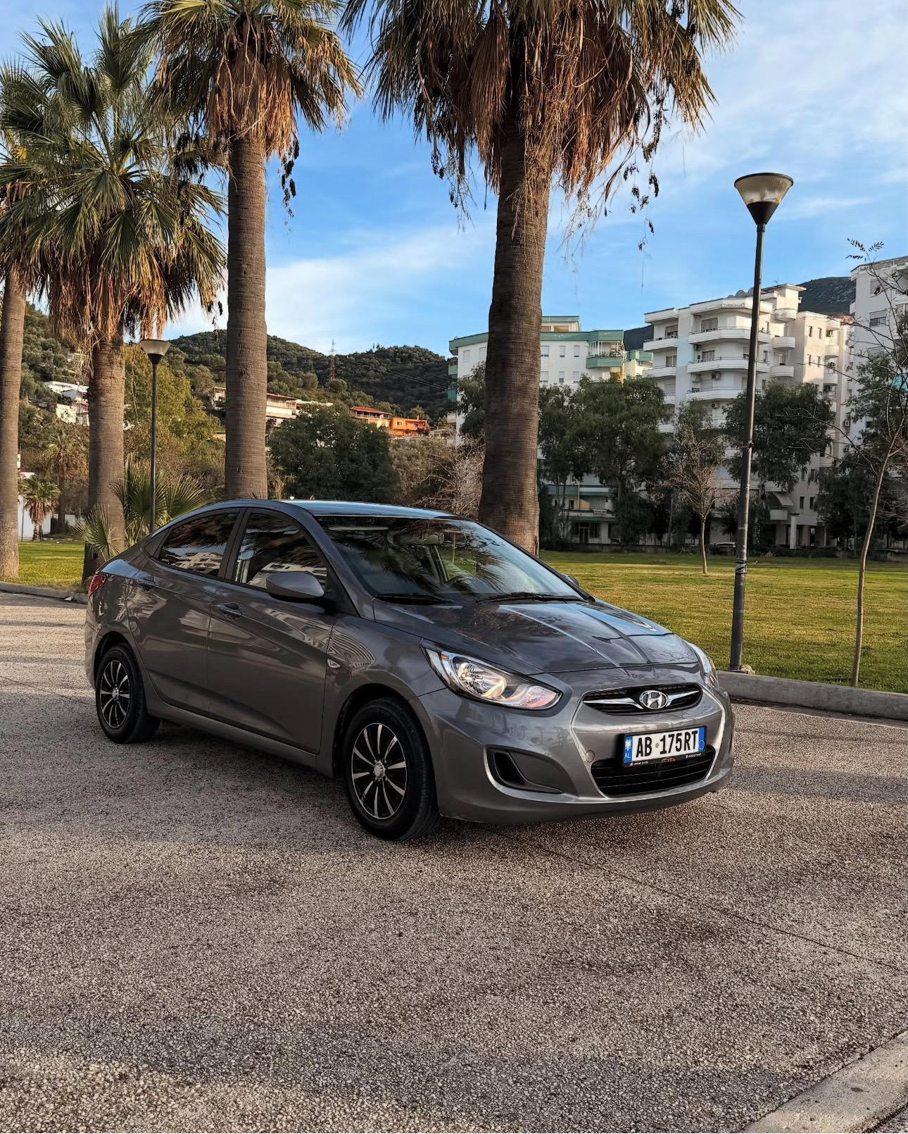 Hyundai Accent - photo 4