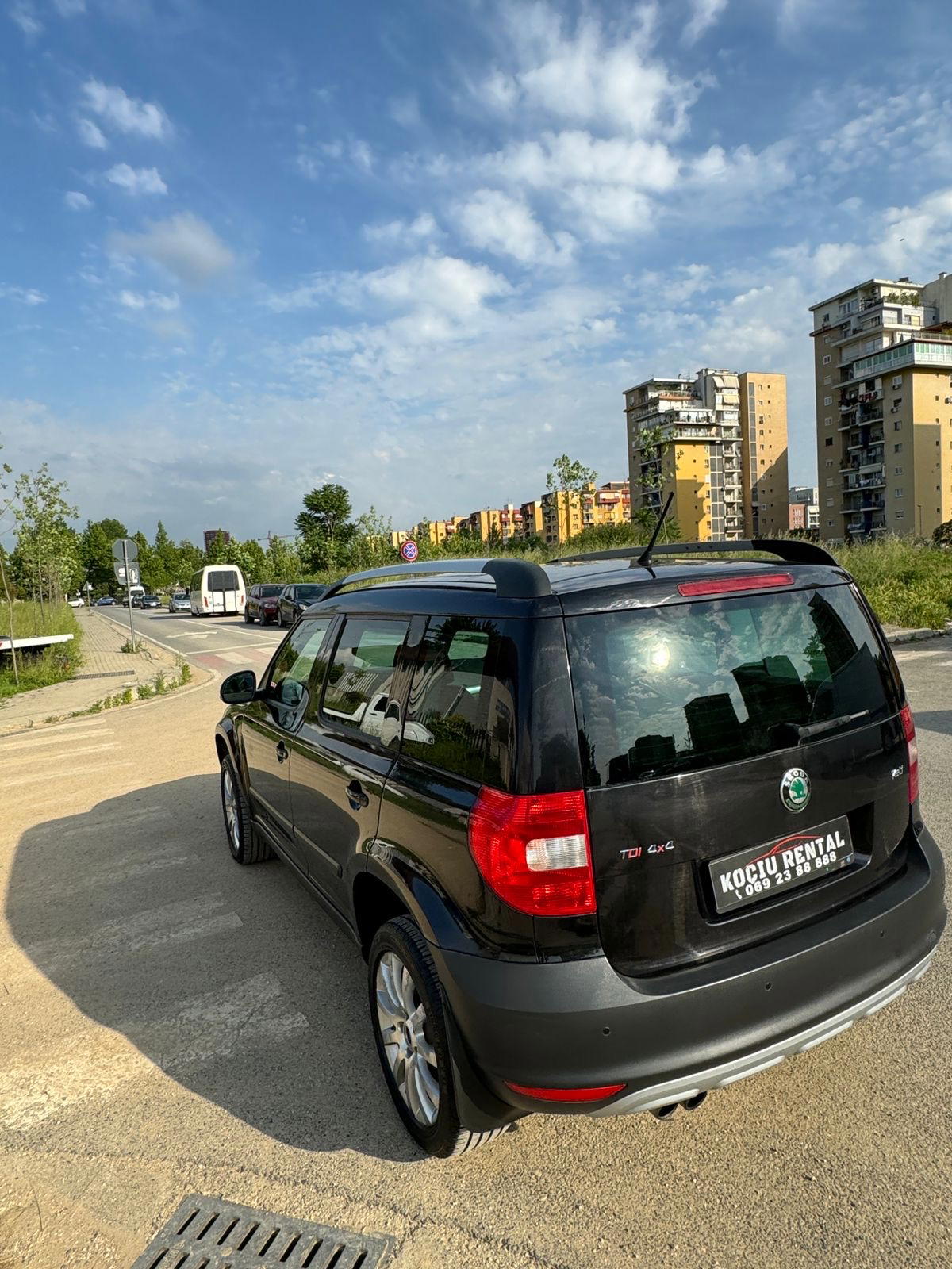 Skoda Enyaq - side view