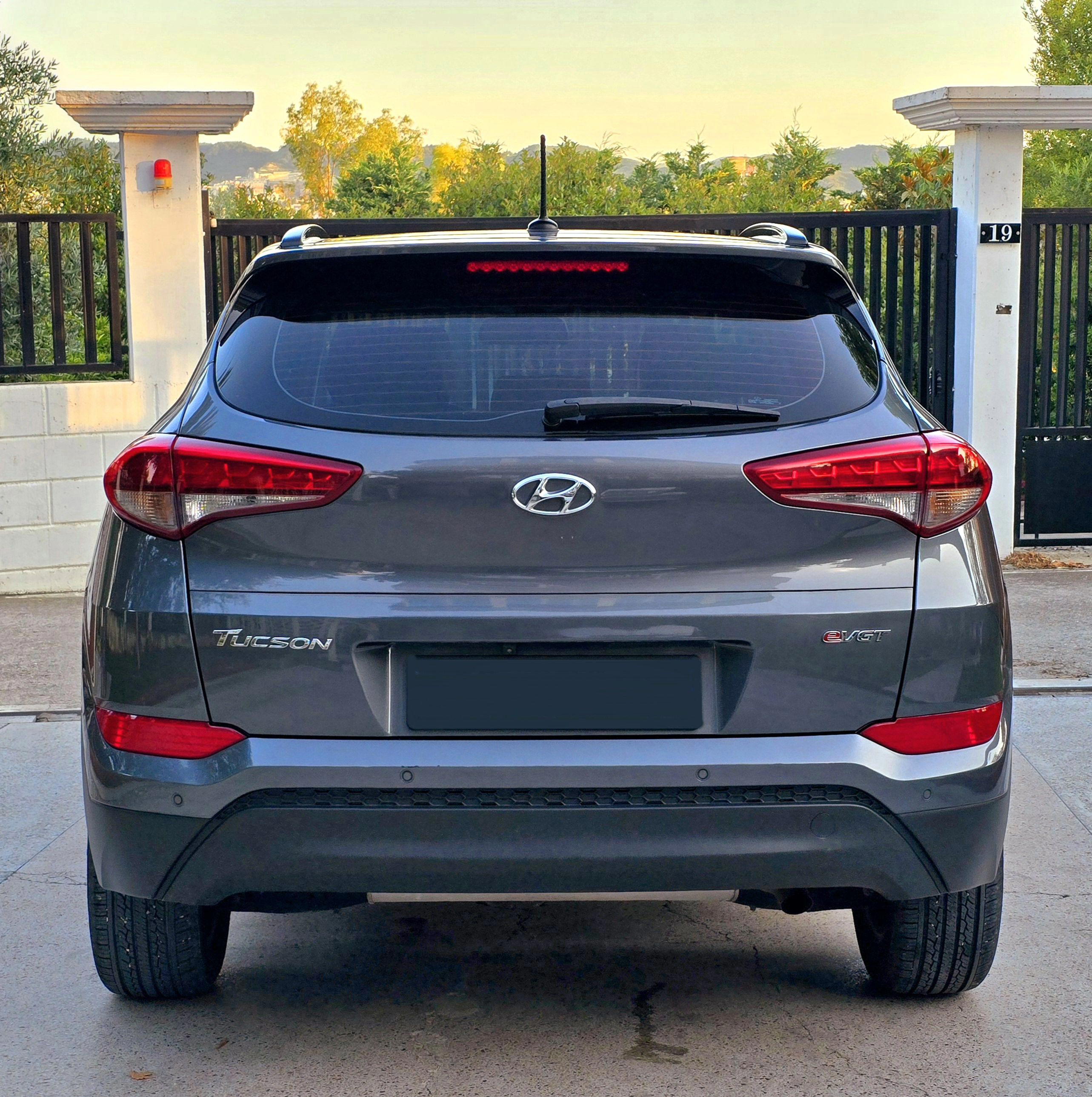 Hyundai Tucson - photo 4