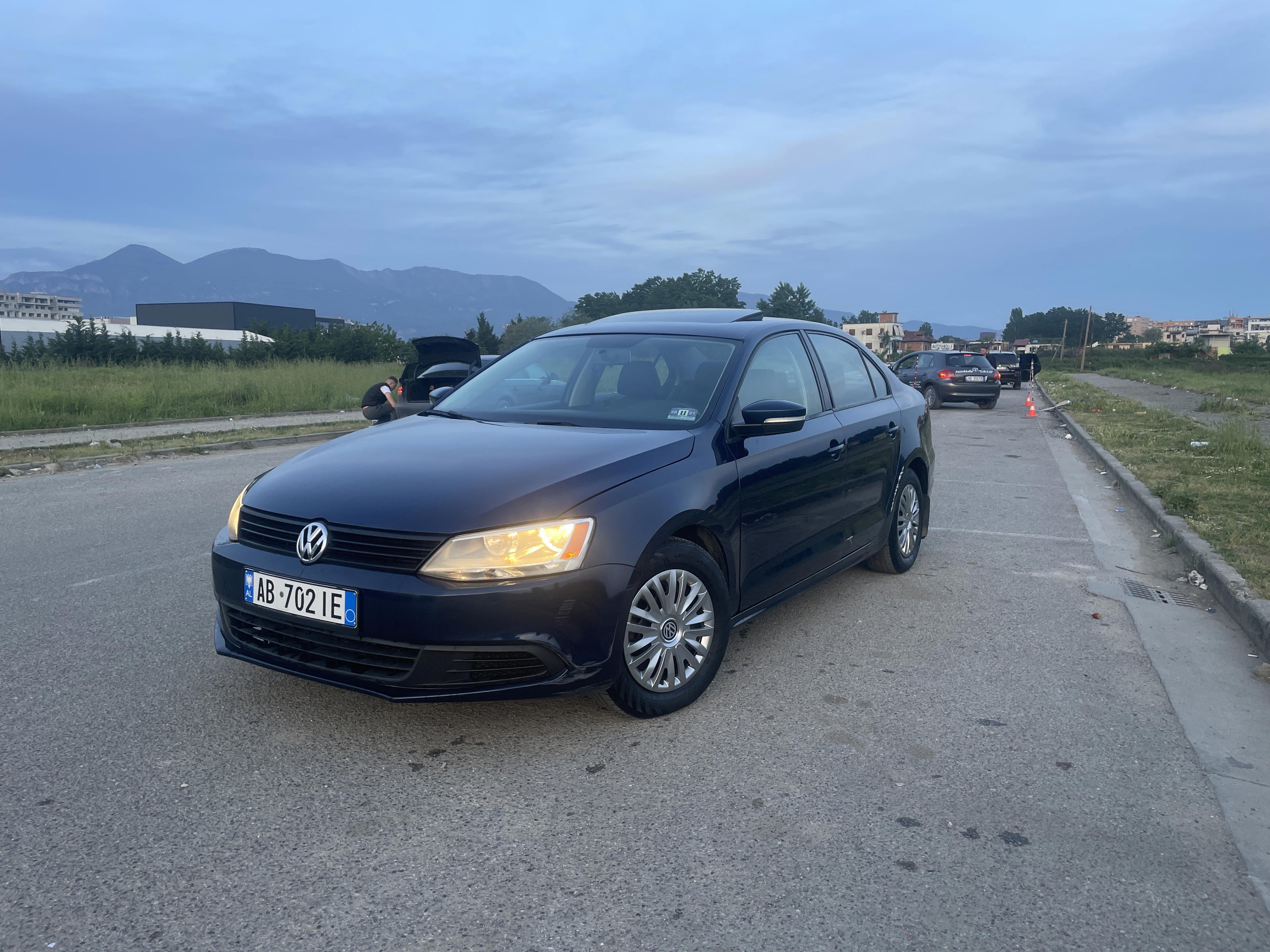 Volkswagen Jetta - main photo