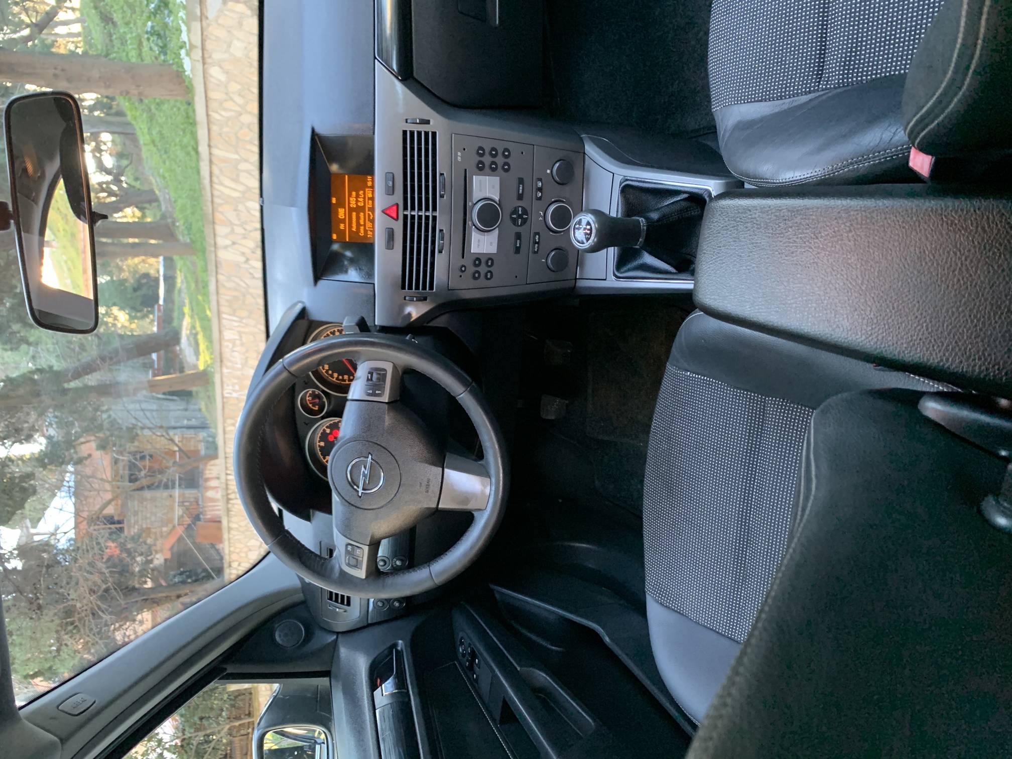 Opel Astra Sedan - photo 3