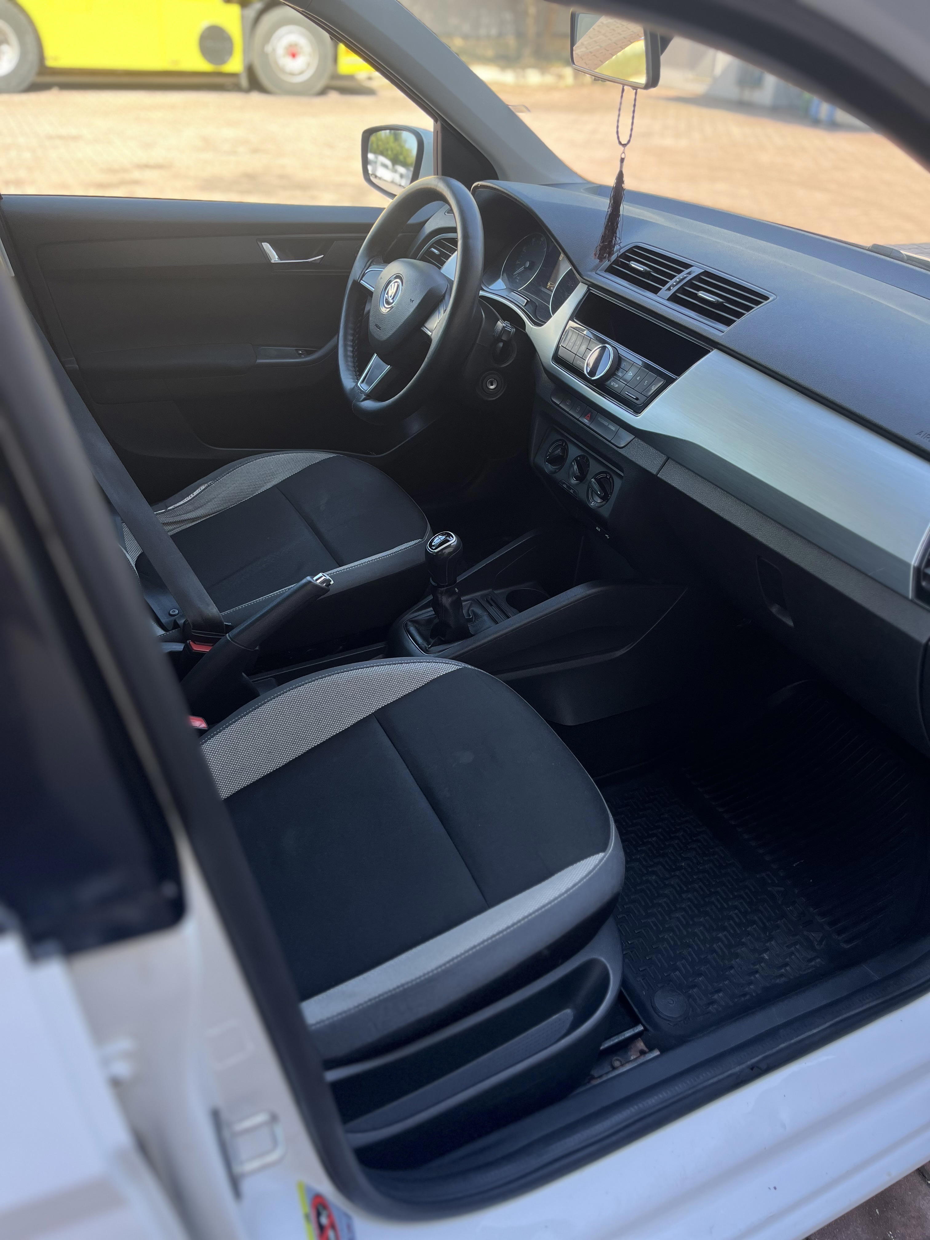 Skoda Fabia - photo 3