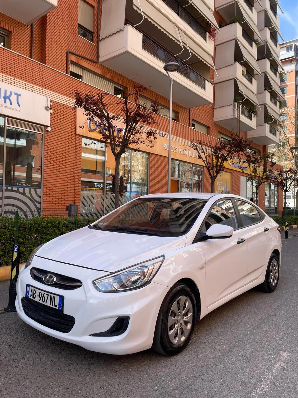 Hyundai Accent - main photo