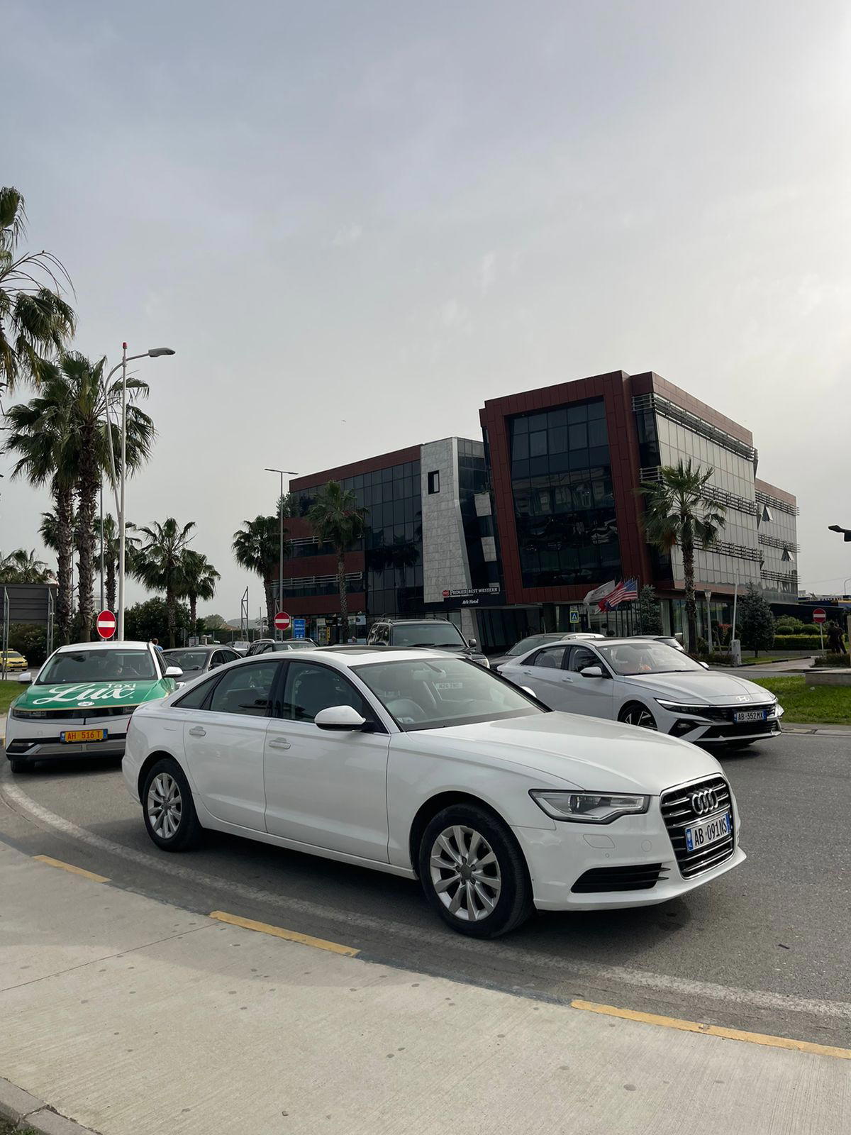 Audi A6 - main photo