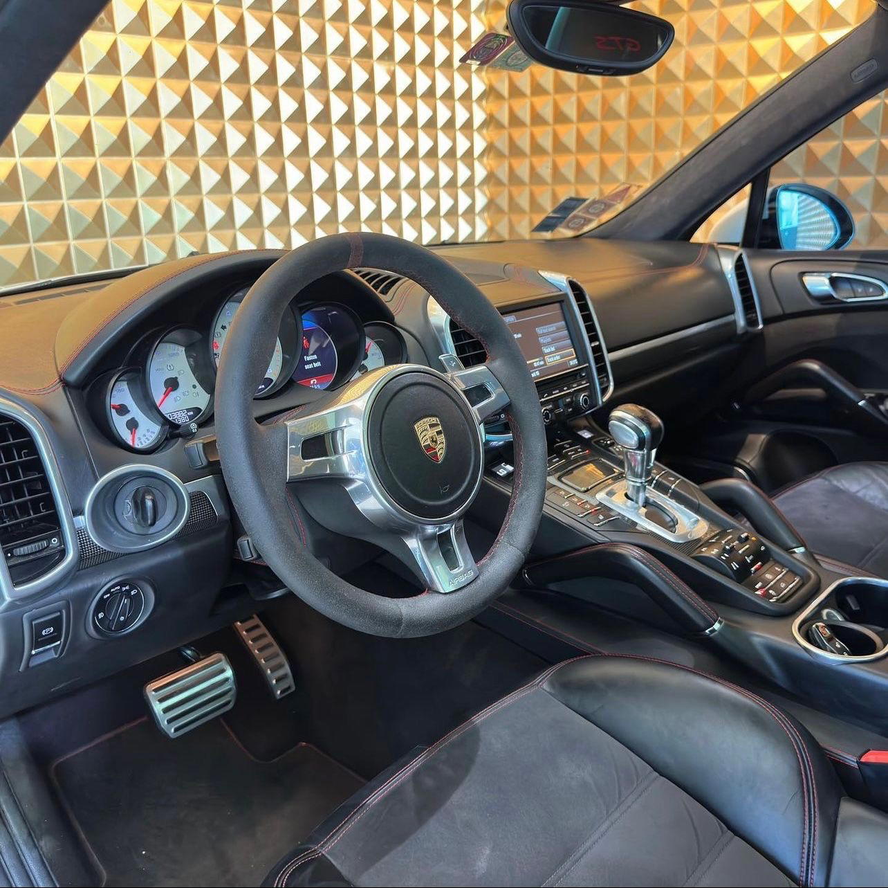 Porsche Cayenne - photo 4