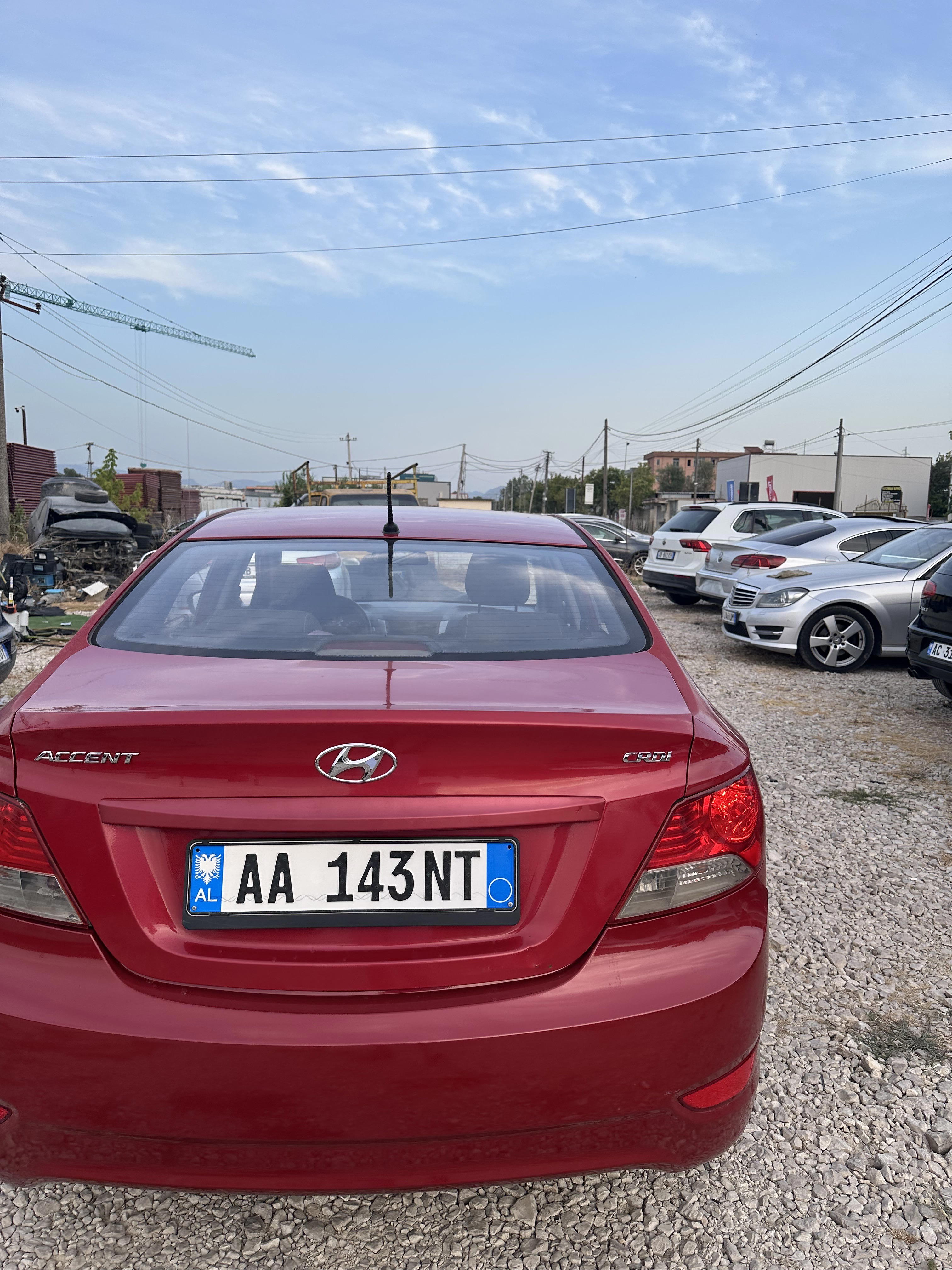Hyundai Accent - photo 3