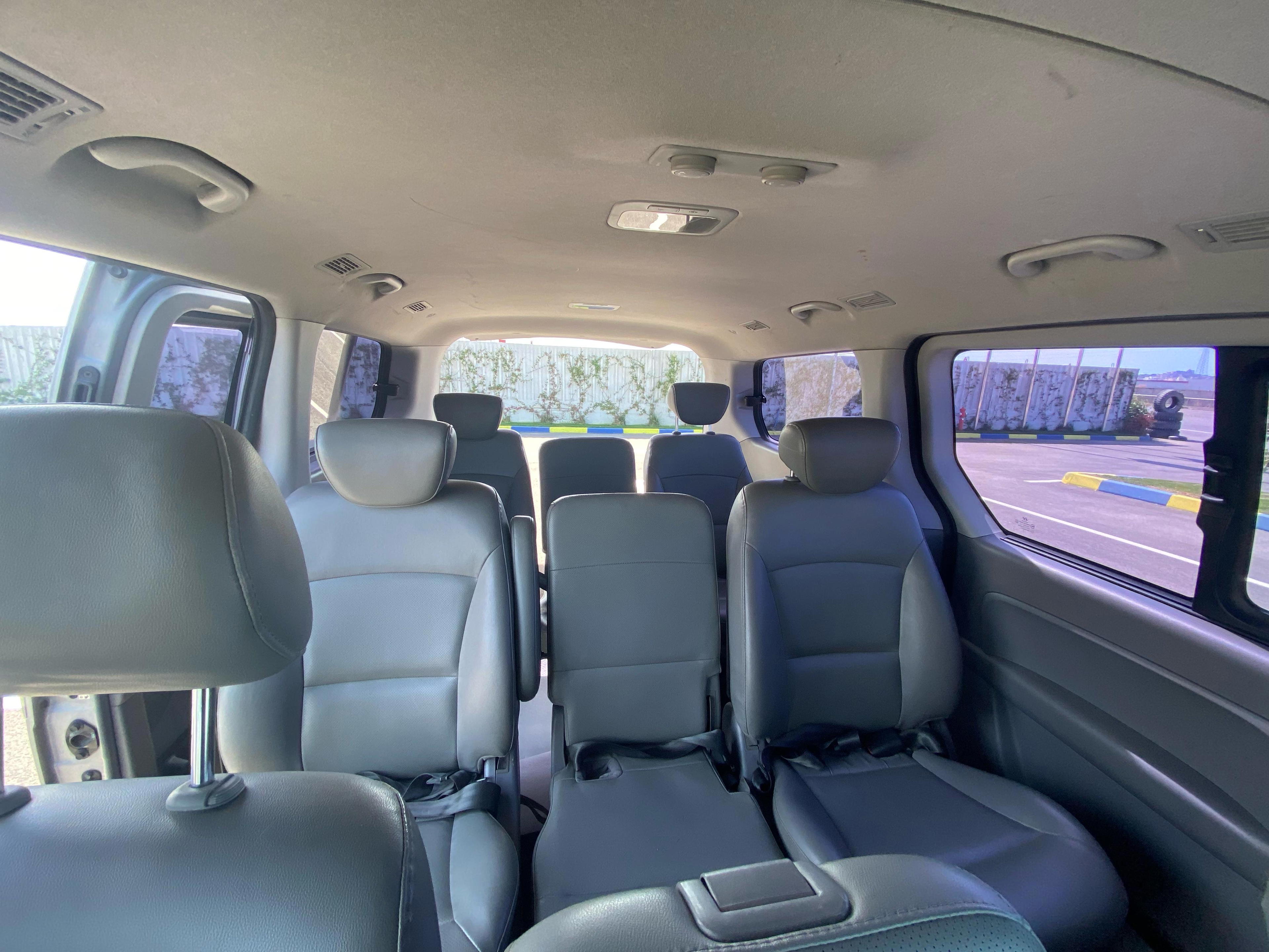 Hyundai Starex - side view