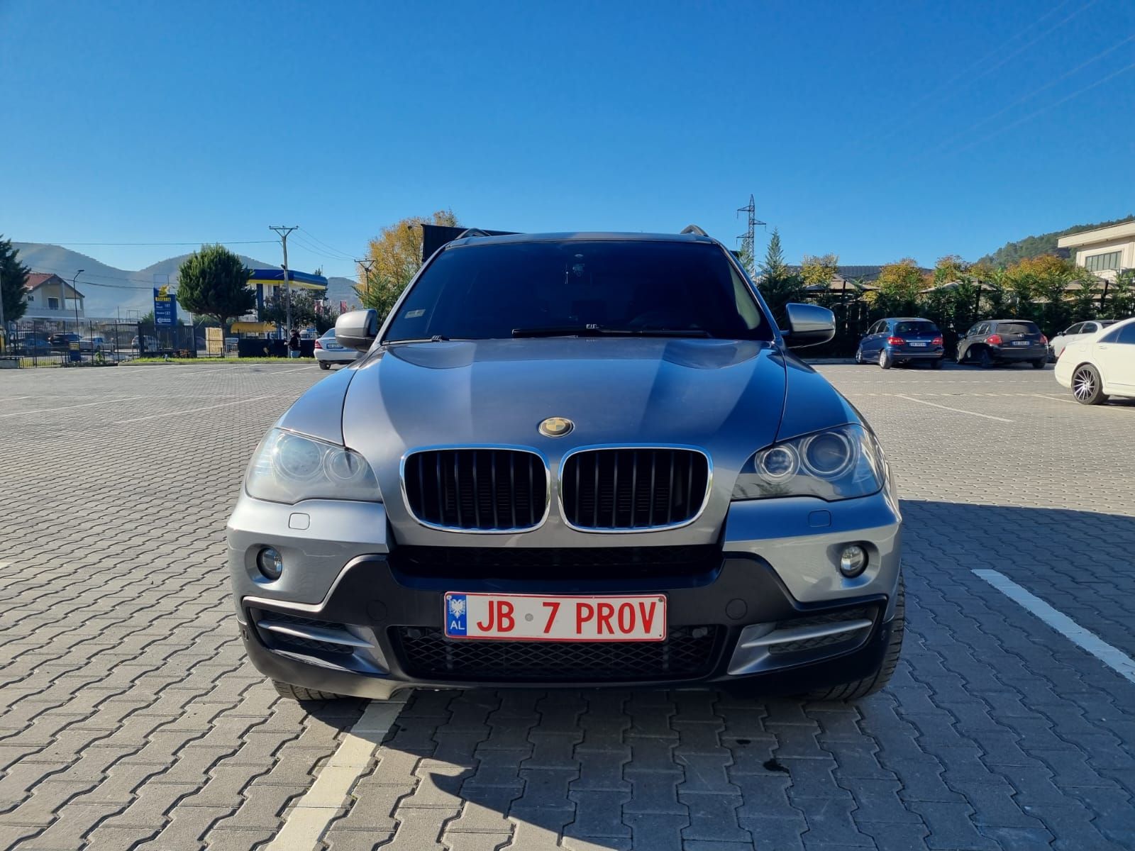 BMW X5 - side view