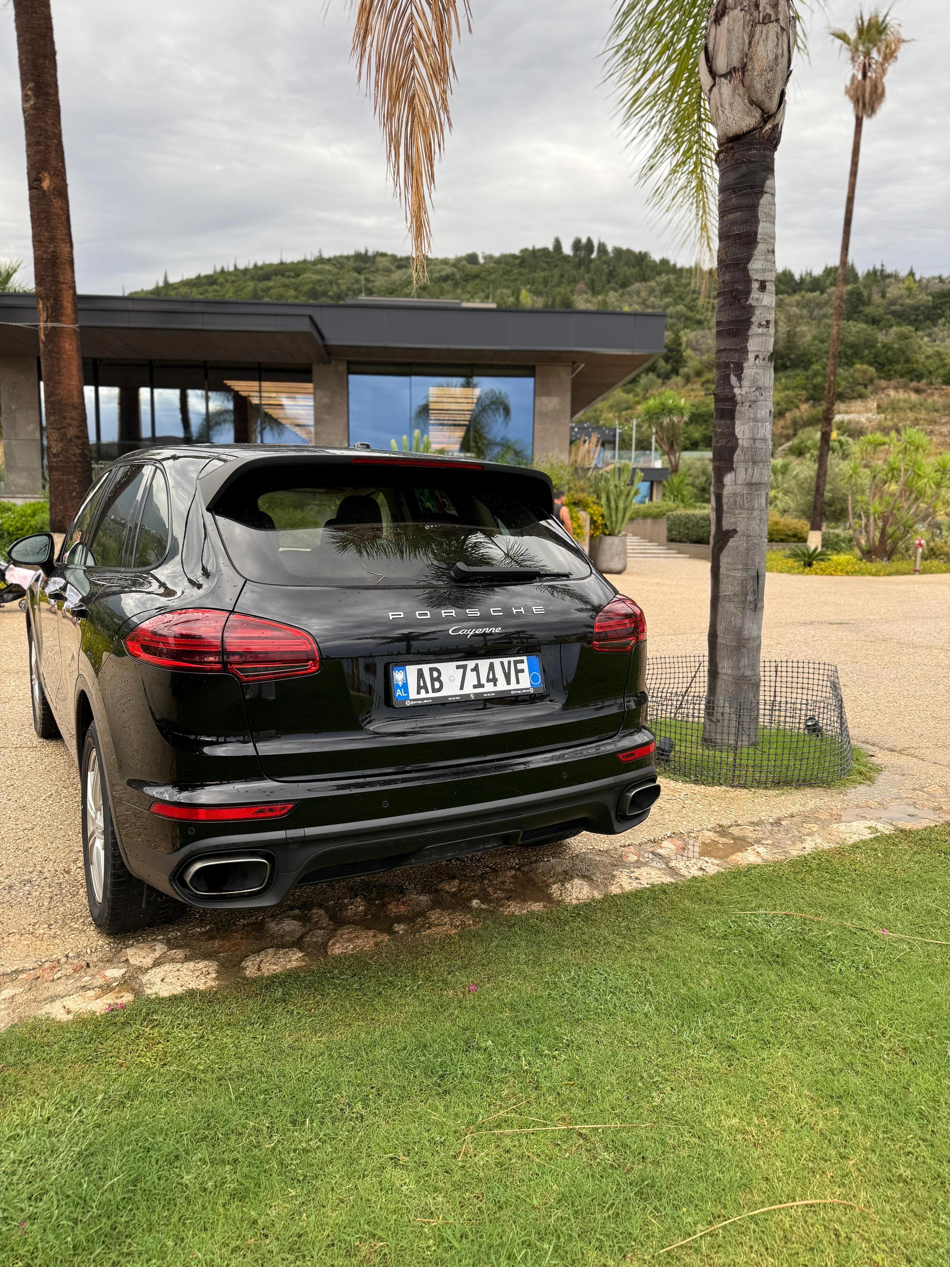 Porsche Cayenne - photo 3