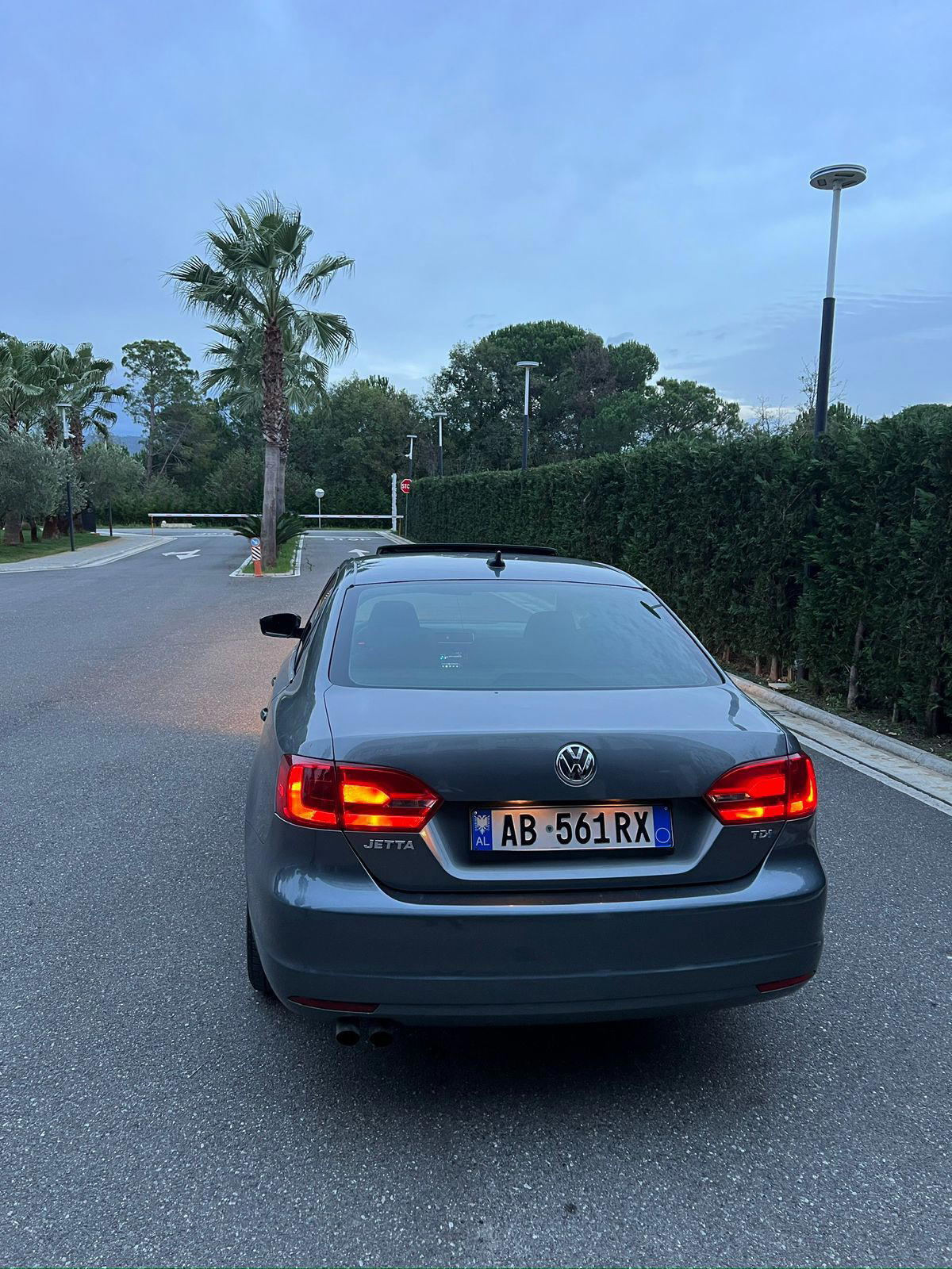 Volkswagen Jetta - side view