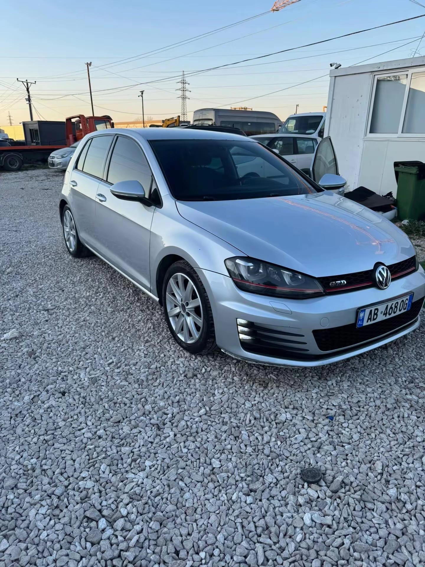 Volkswagen Golf - photo 4