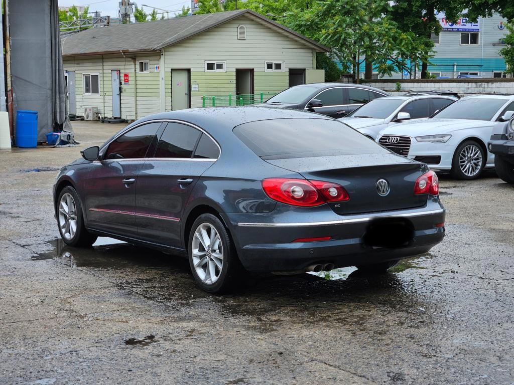 Volkswagen CC - side view