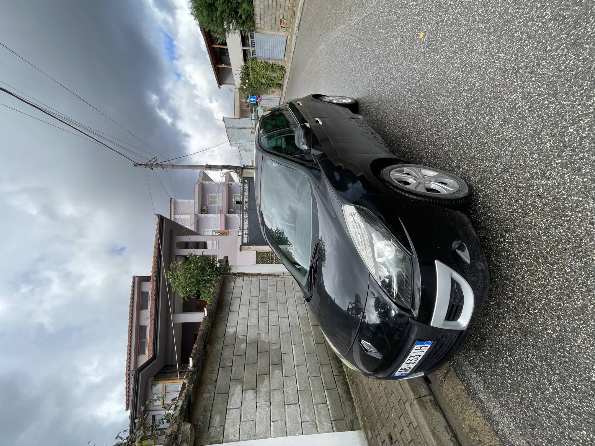 Renault Scenic XMode - side view