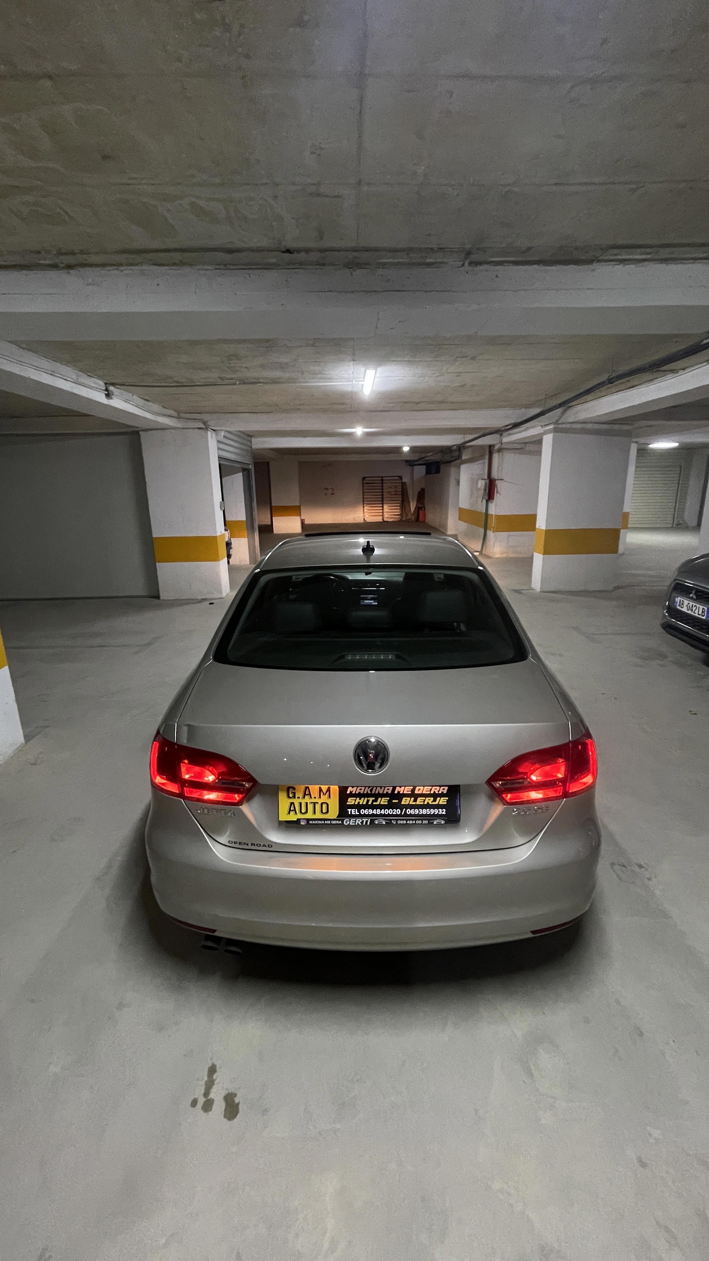 Volkswagen Jetta - photo 4