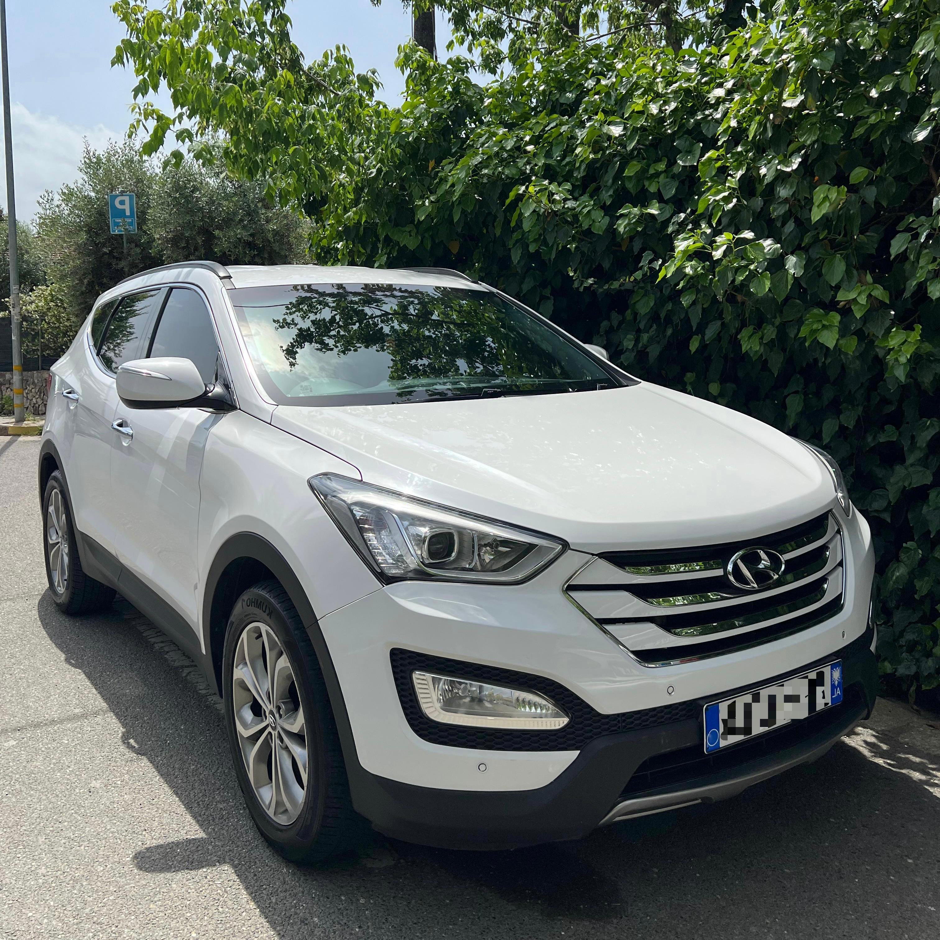 Hyundai Santa Fe XL for rent