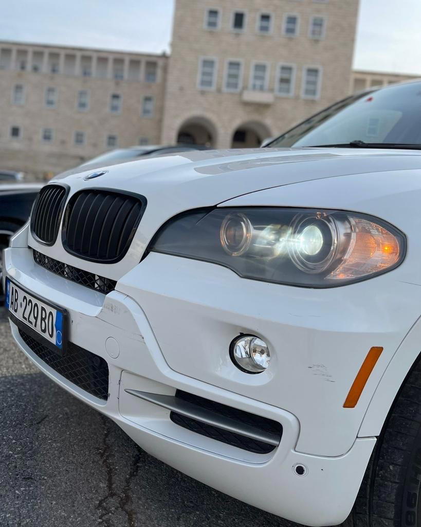 BMW X5 - photo 4